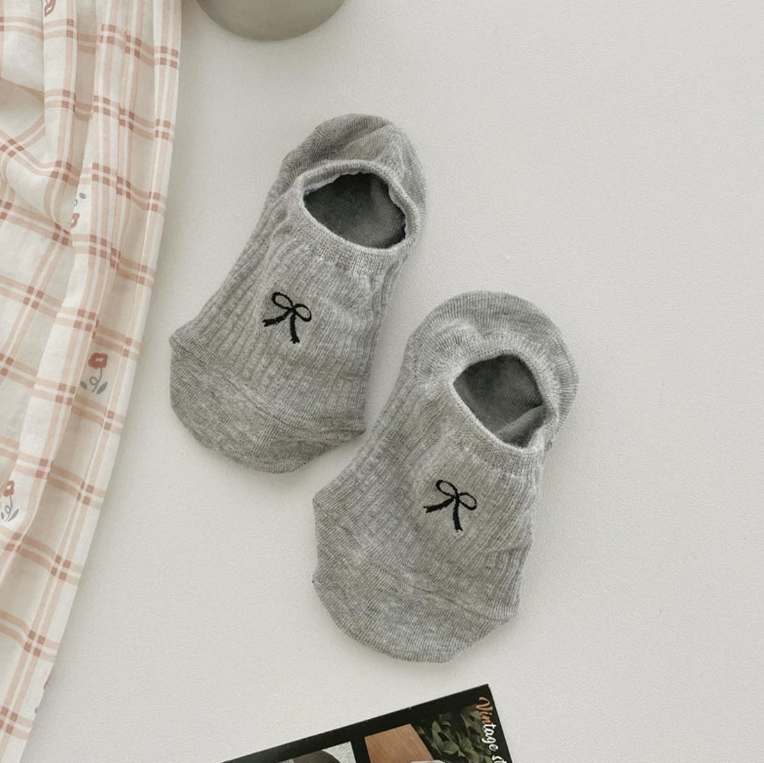 Bow No Show Socks