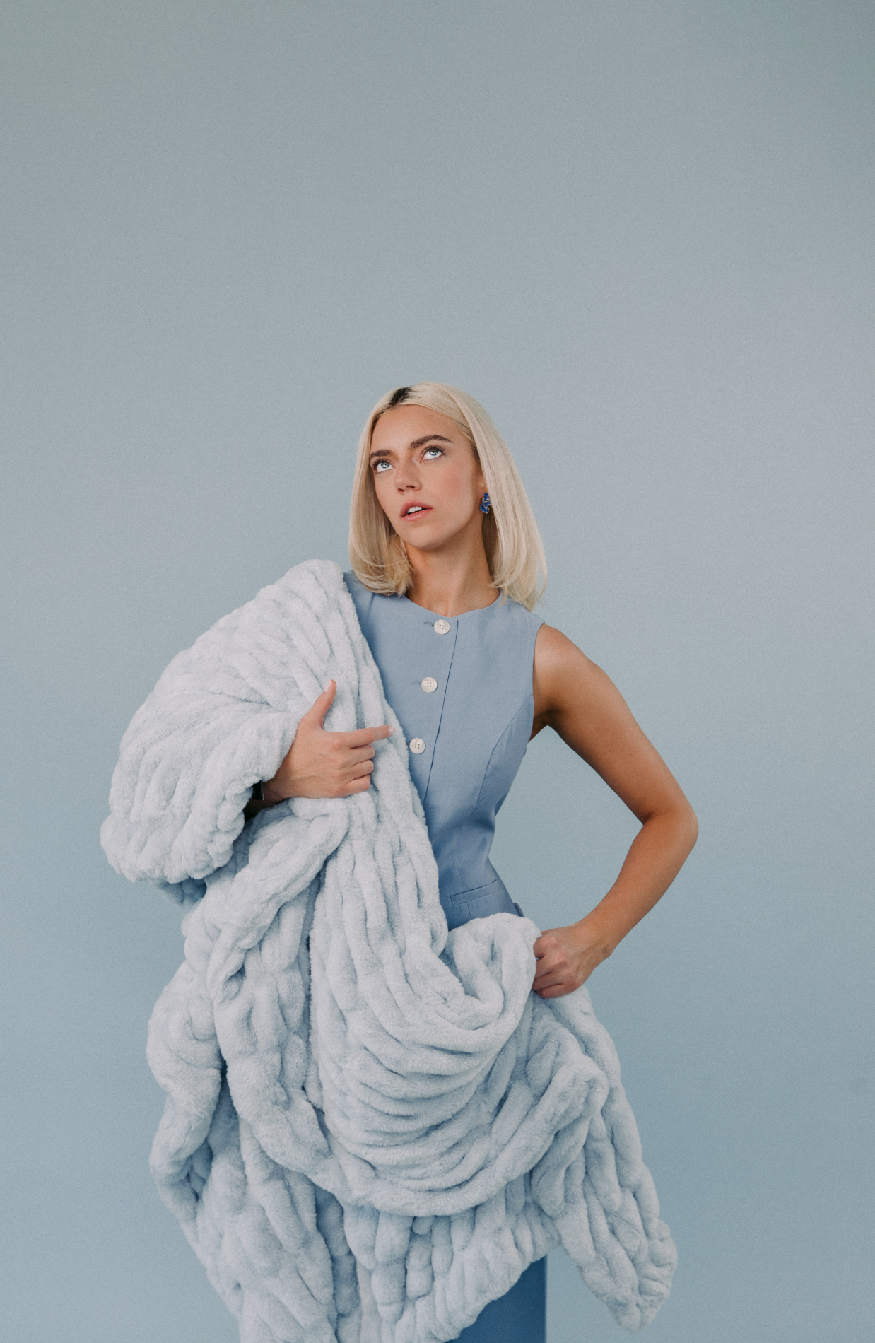 Sky Blue: Medium | Lola Blankets