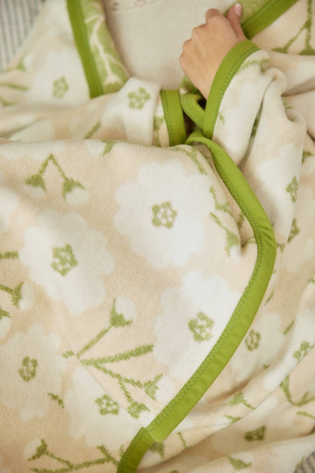 Forget-Me-Nots Blanket | ChappyWrap