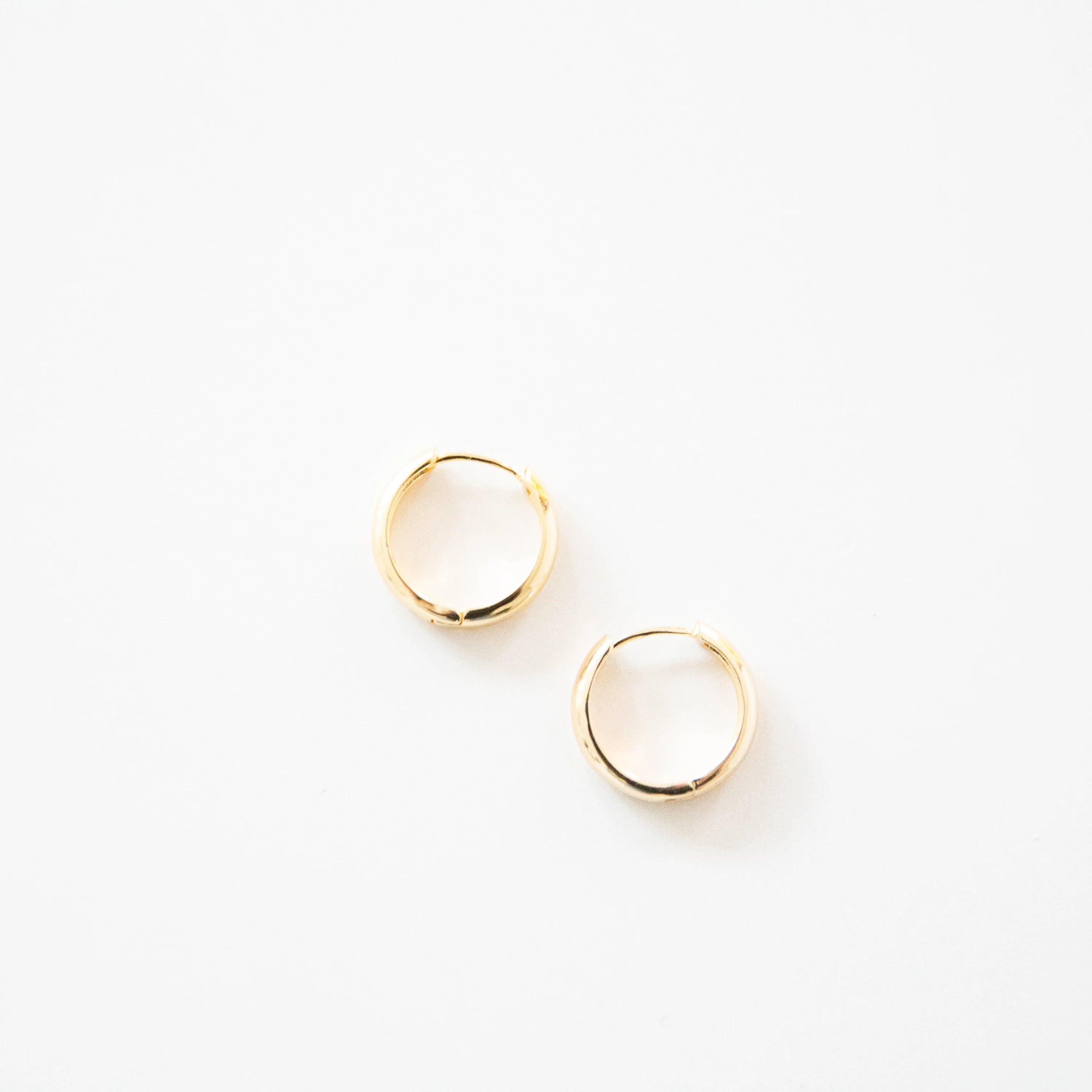 Gold Huggies 23mm | Hoo Hoops