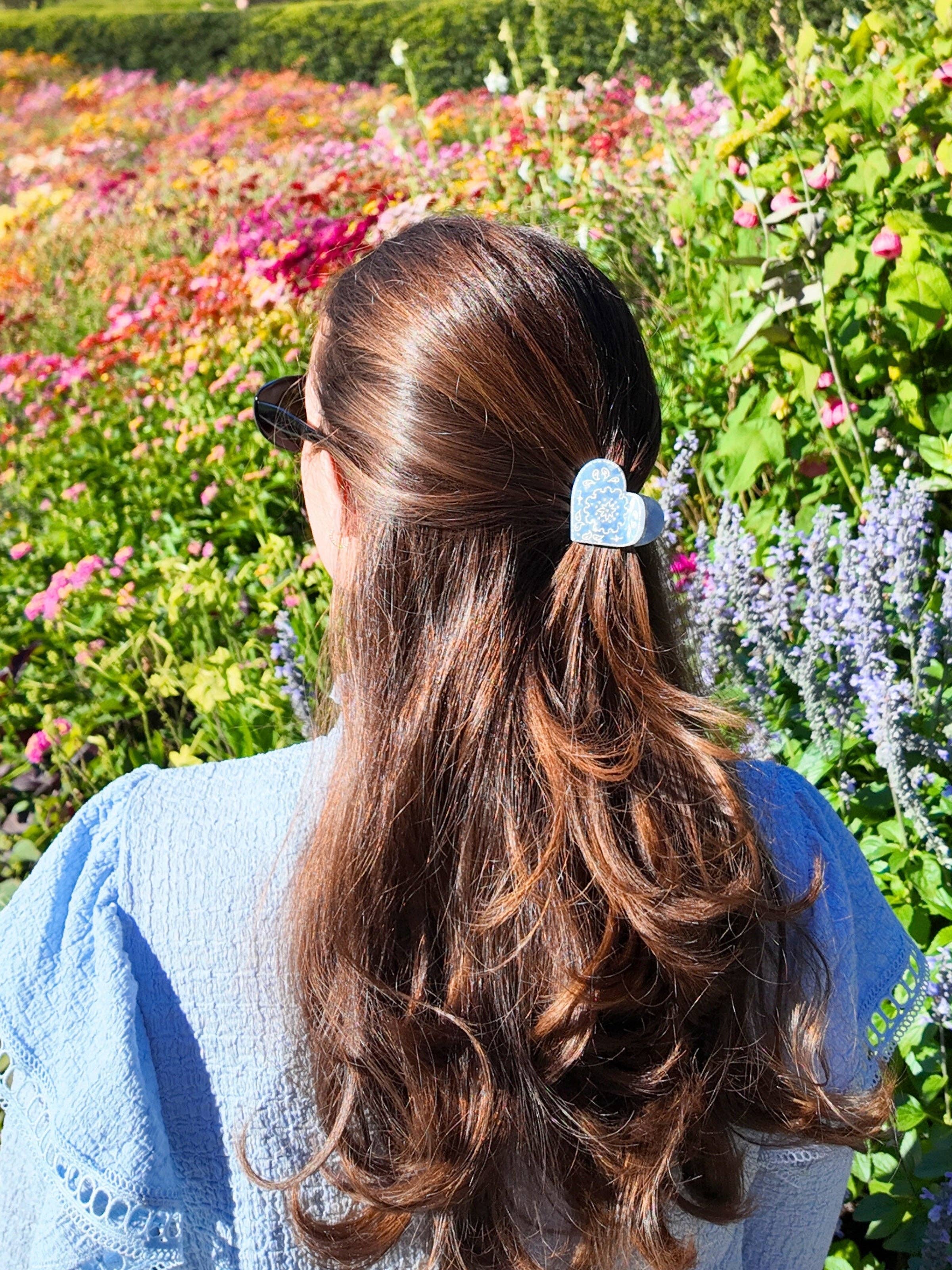 Hand-painted Mini Paisley Heart Claw Hair Clip | Solar Eclipse
