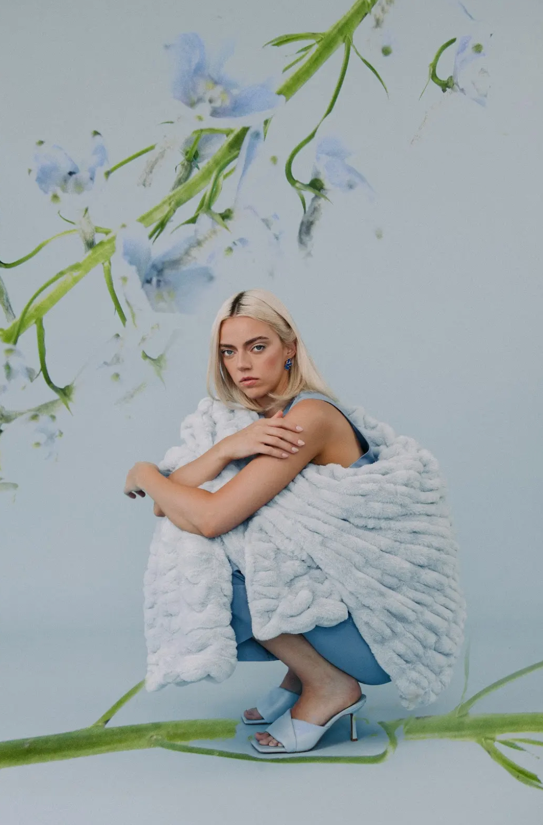 Sky Blue: Medium | Lola Blankets