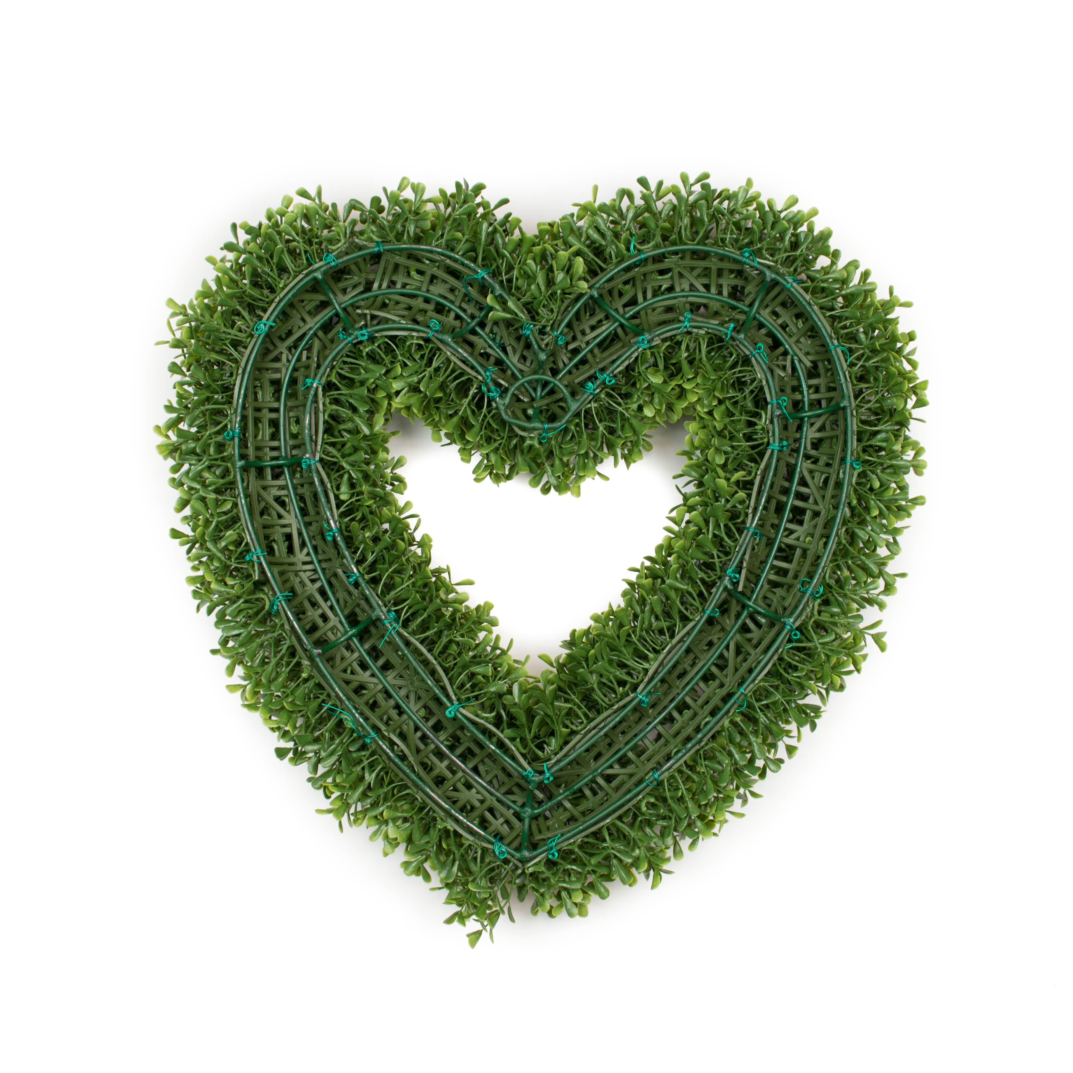 Faux Boxwood Heart - 17 Inch