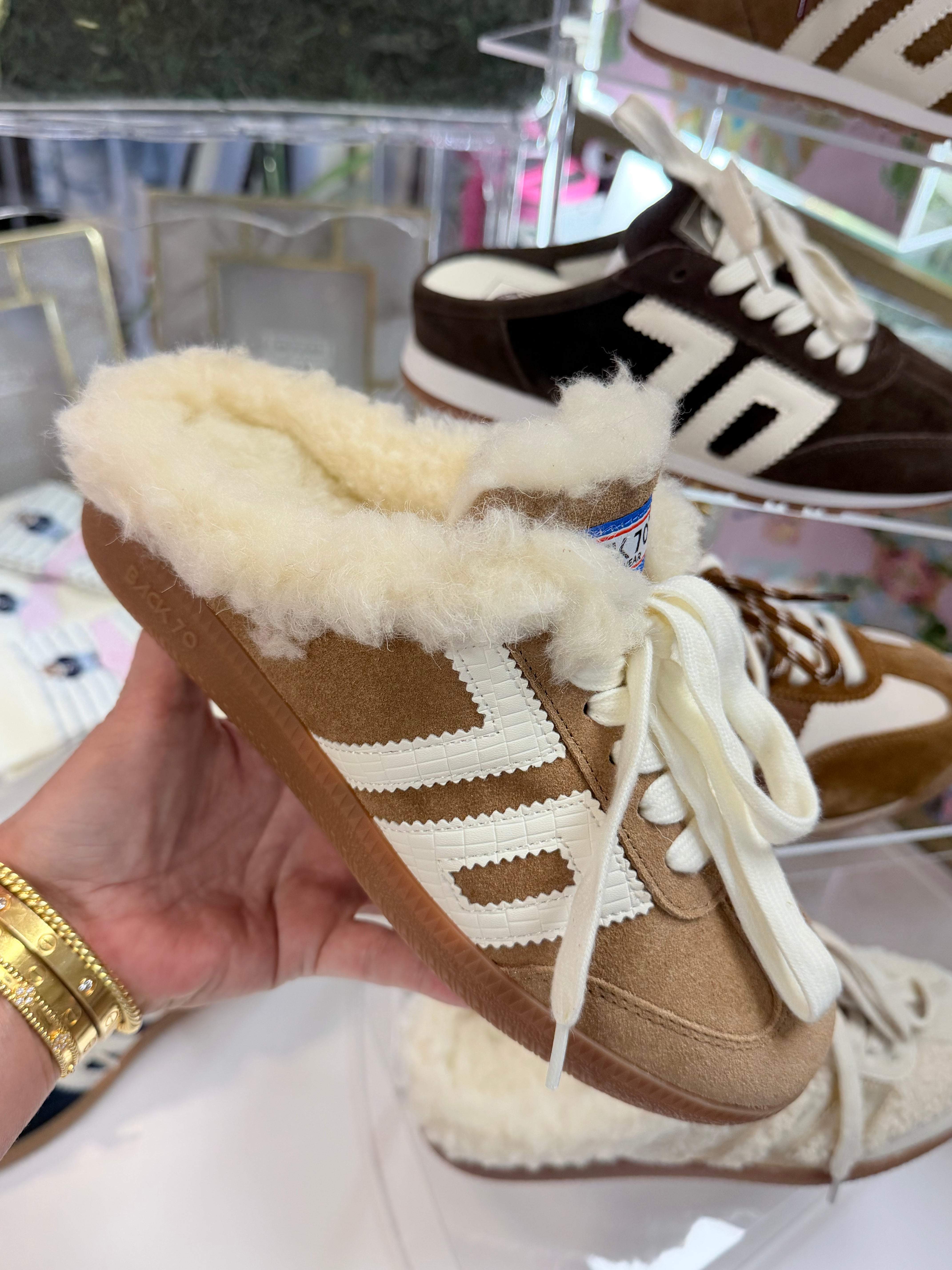 Back 70 | Easter Fl - Tobacco White