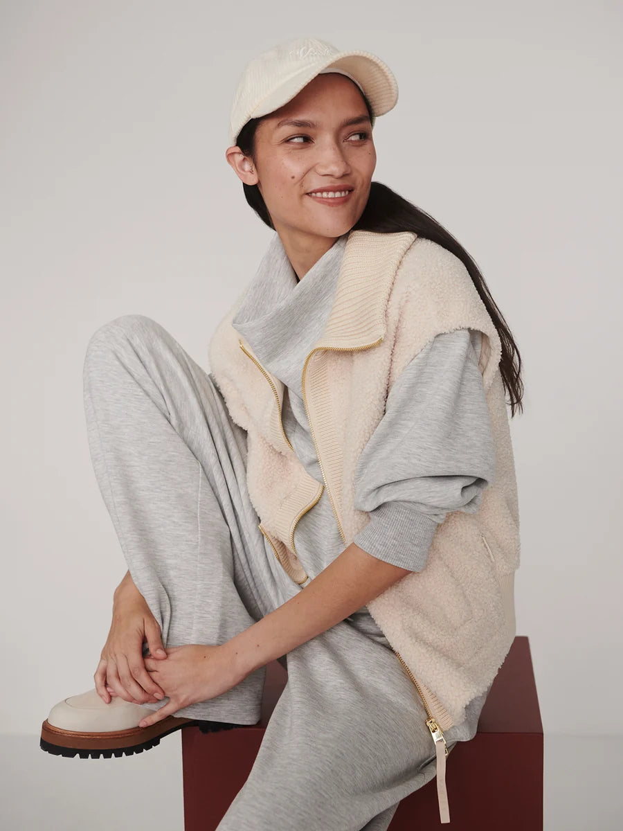 Dominic Sherpa Gilet - Sandshell | Varley