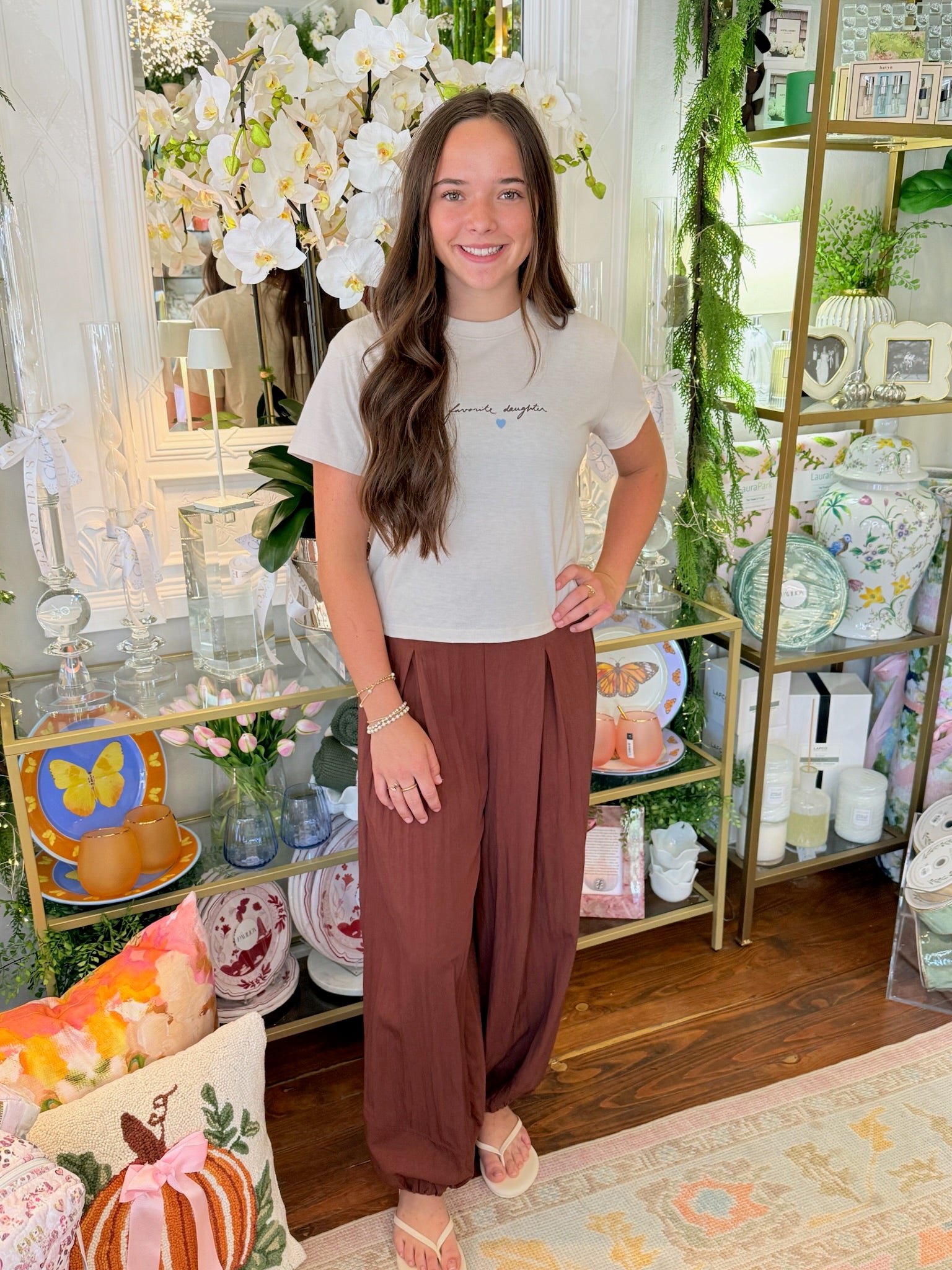 The Cropped Signature Tee - Pumice Espresso | Favorite Daughter