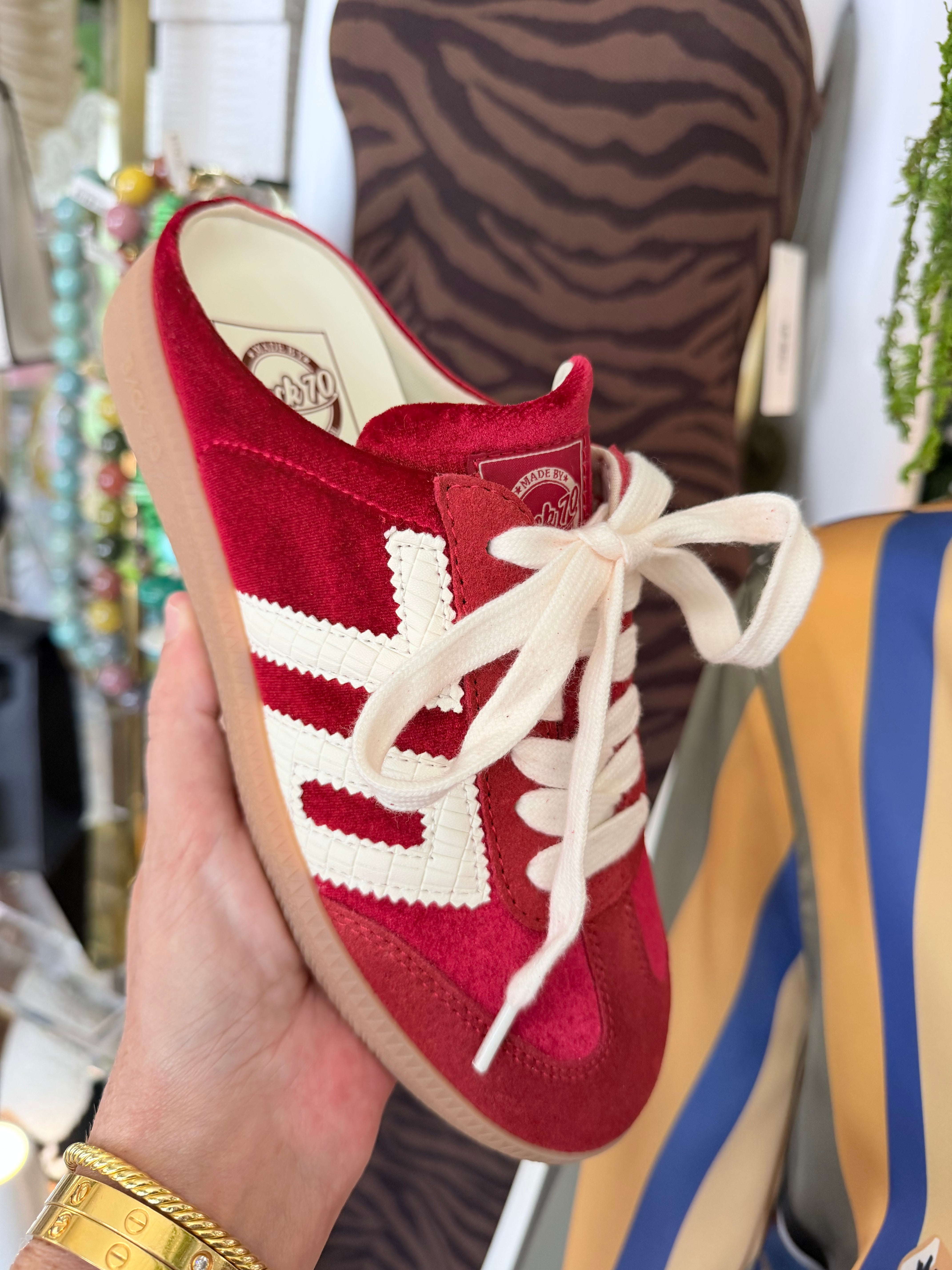 Back 70 | Easter - Velvet Red Milk