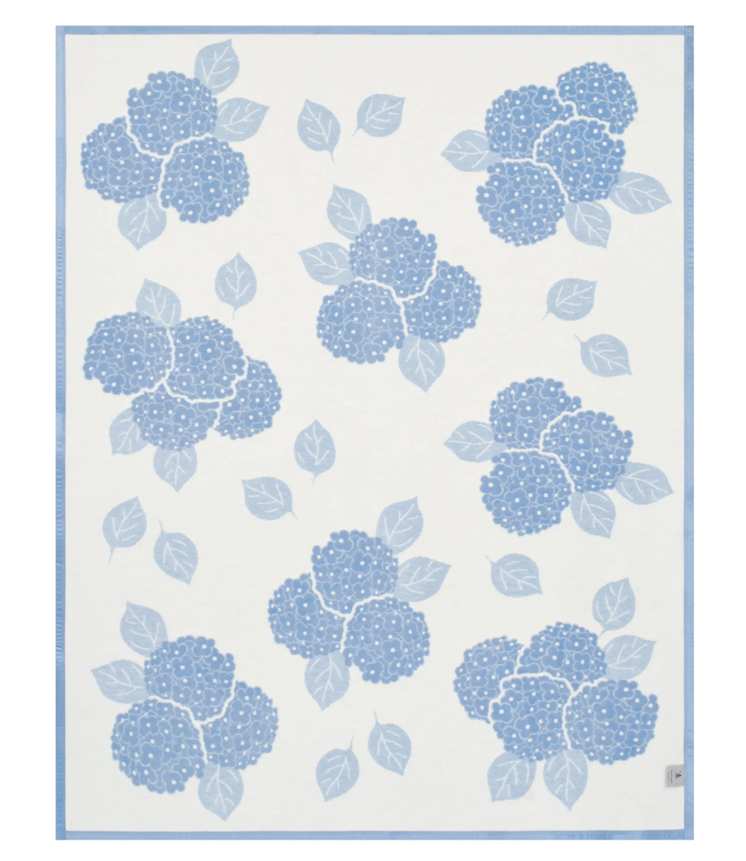 Hydrangeas Bluebell Blanket | ChappyWrap