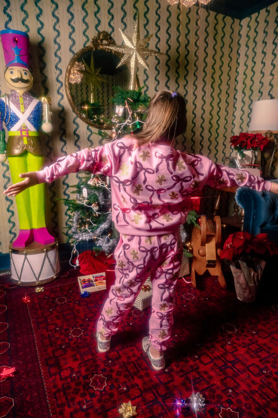 KIDS Light Pink Gingerbread Men & Bows Sweatshirt | Queen of Sparkles