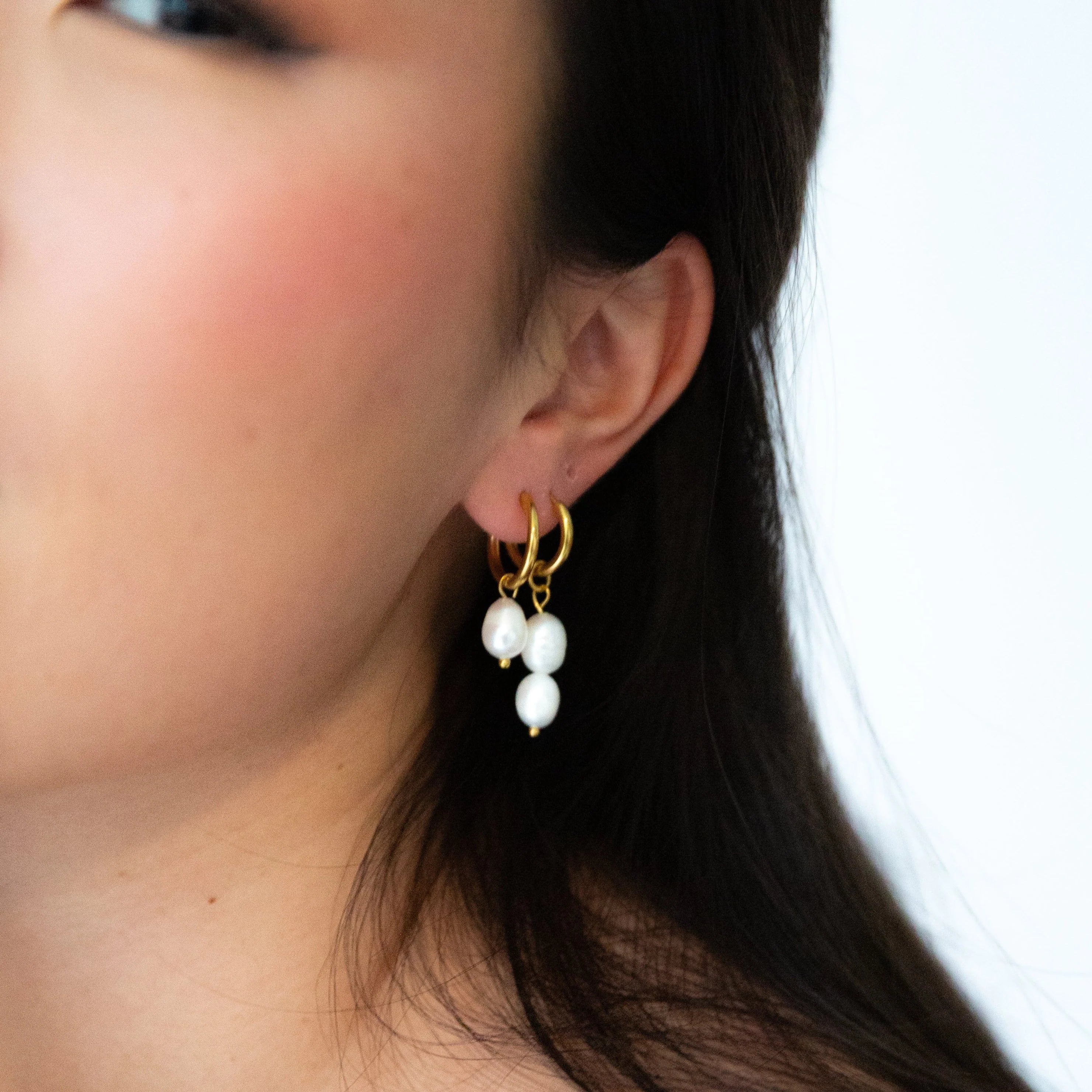 Pearl Huggies | Hoo Hoops