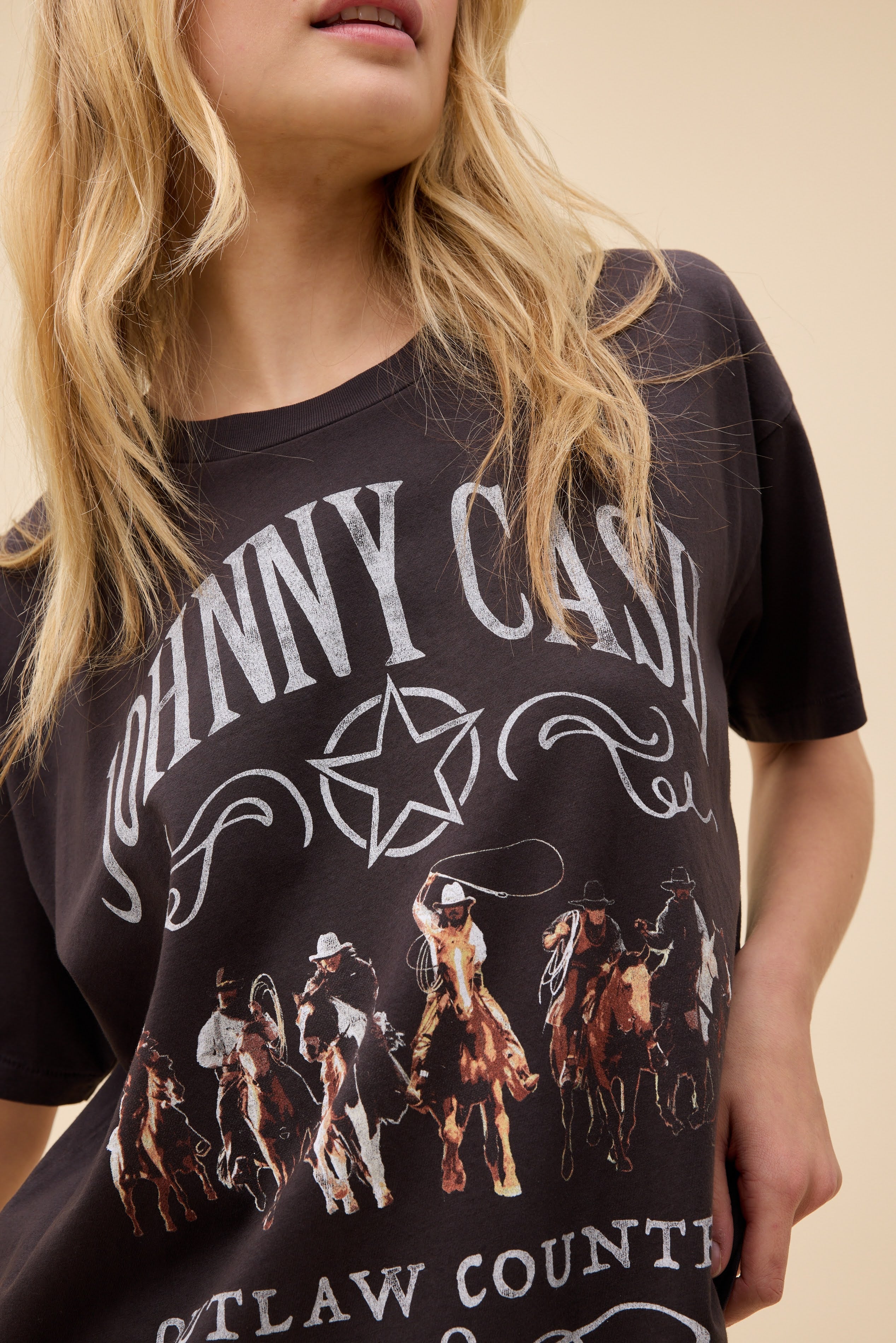 Johnny Cash Outlaw Country Merch Tee | Daydreamer