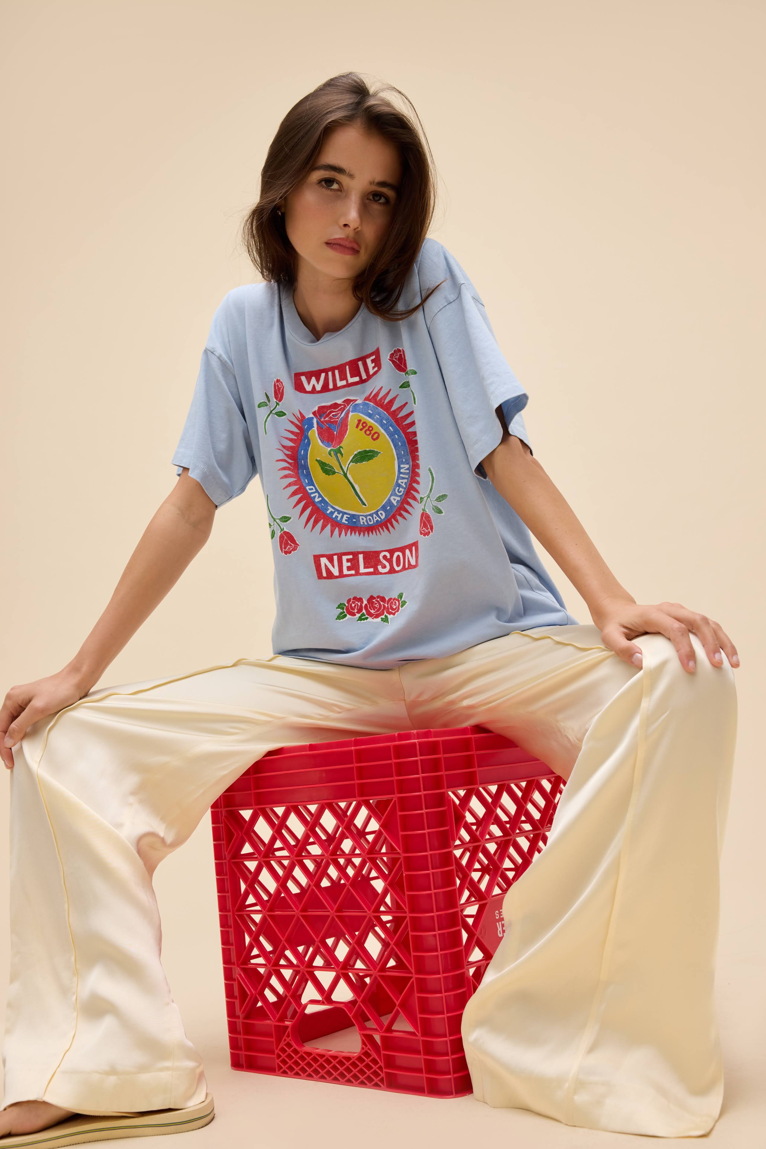 Willie Nelson Rose Label Merch Tee | Daydreamer