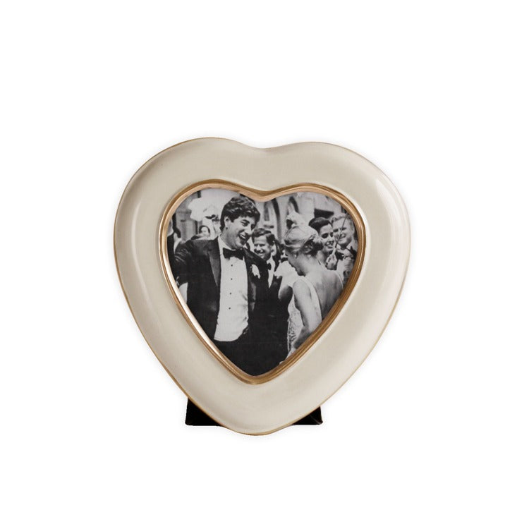 Encanto Giftables Heart Frame