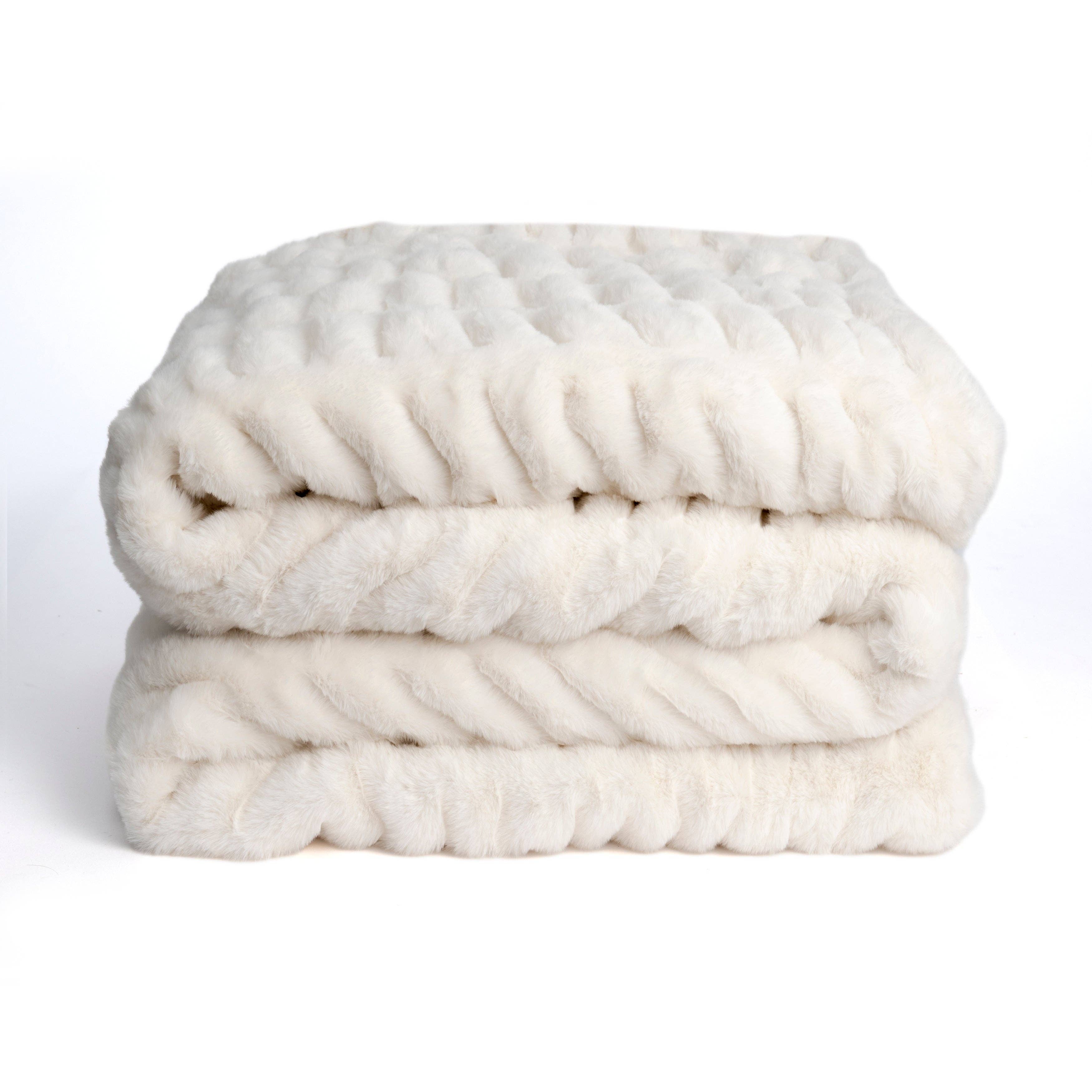 Creamy Cloud: Medium | Lola Blankets