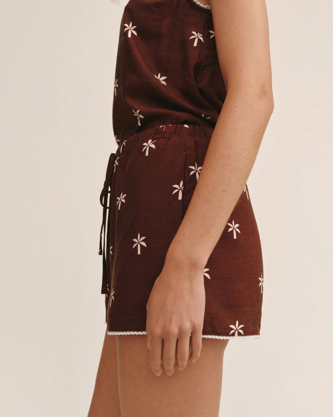 Drawstring Short With Scallop Trim - Coconut Palm | Bella Dahl