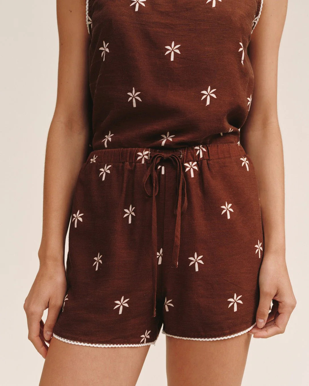 Drawstring Short With Scallop Trim - Coconut Palm | Bella Dahl
