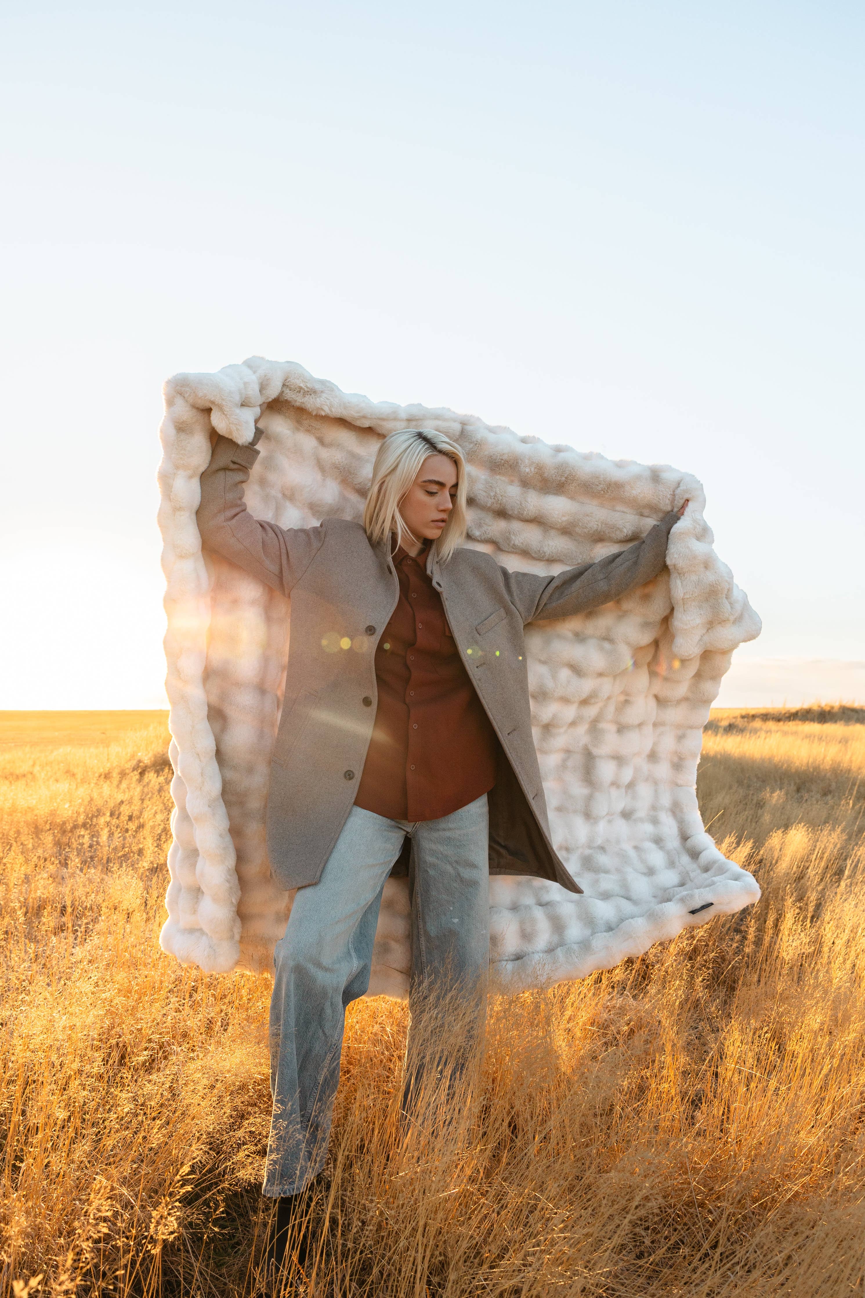 Cappuccino: Medium (Weighted) | Lola Blankets