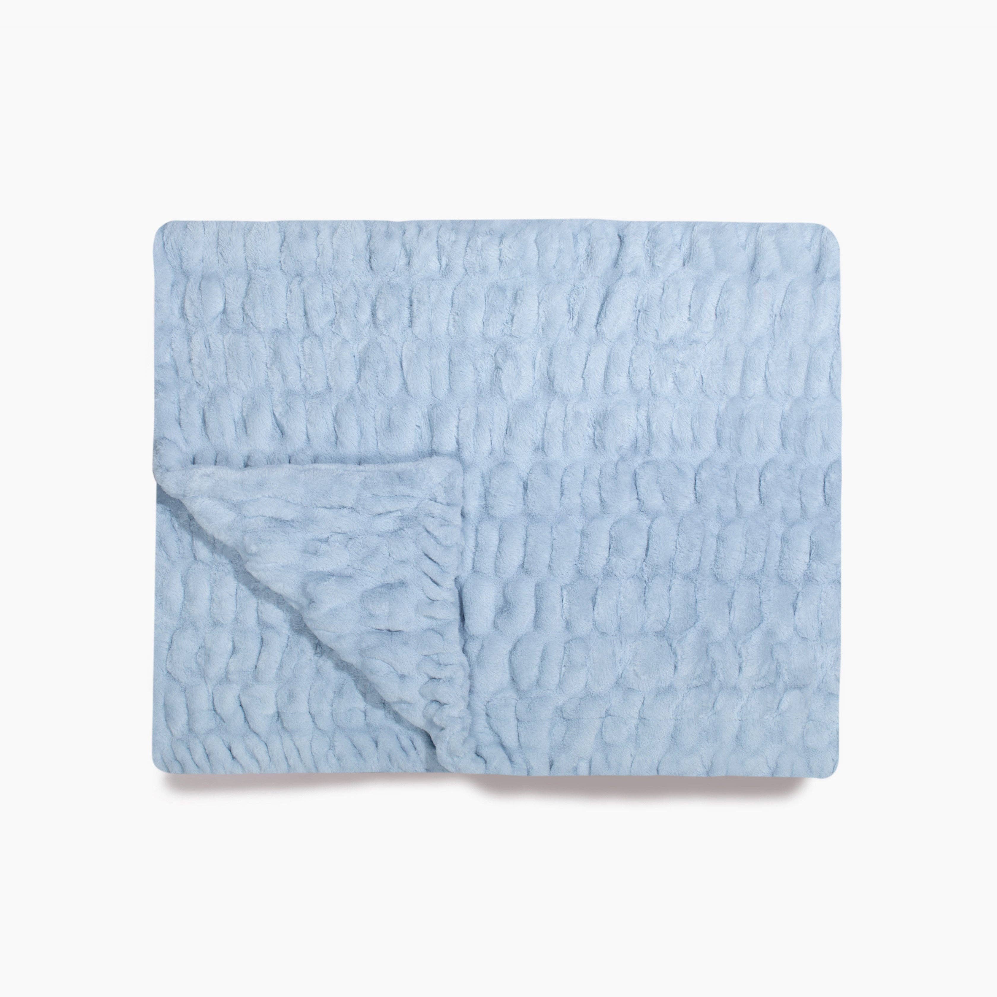Sky Blue: Medium | Lola Blankets