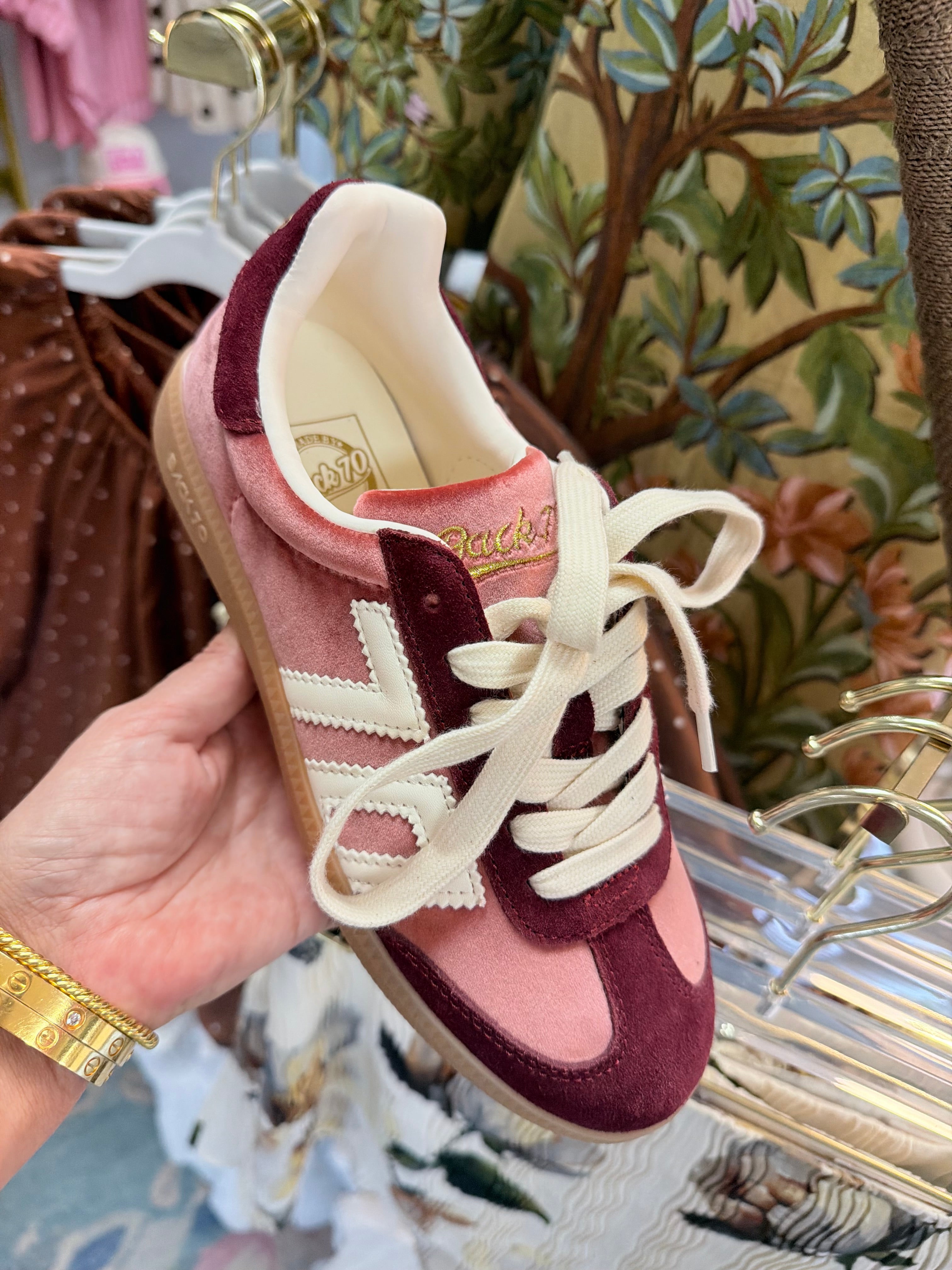 Back 70 | Cloud - Velvet Wine Butter