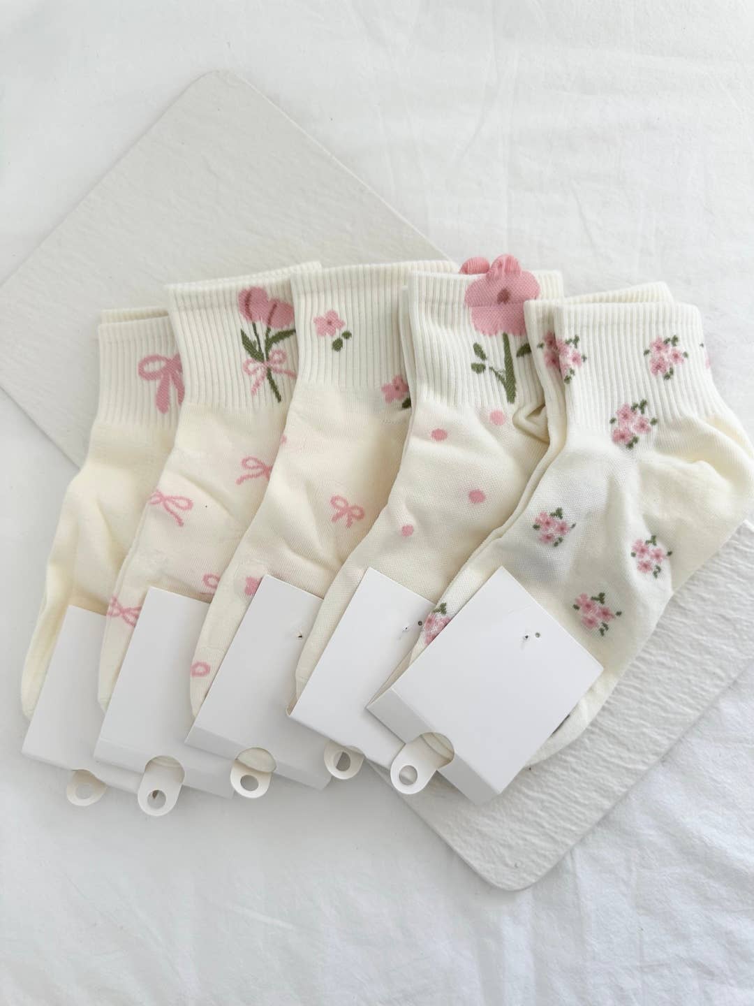 Floral Ankle Socks / Various