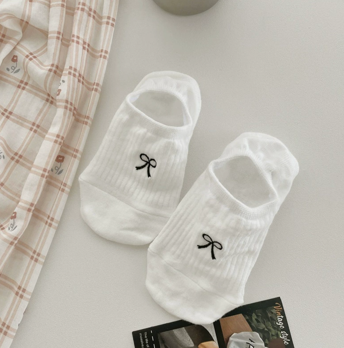 Bow No Show Socks