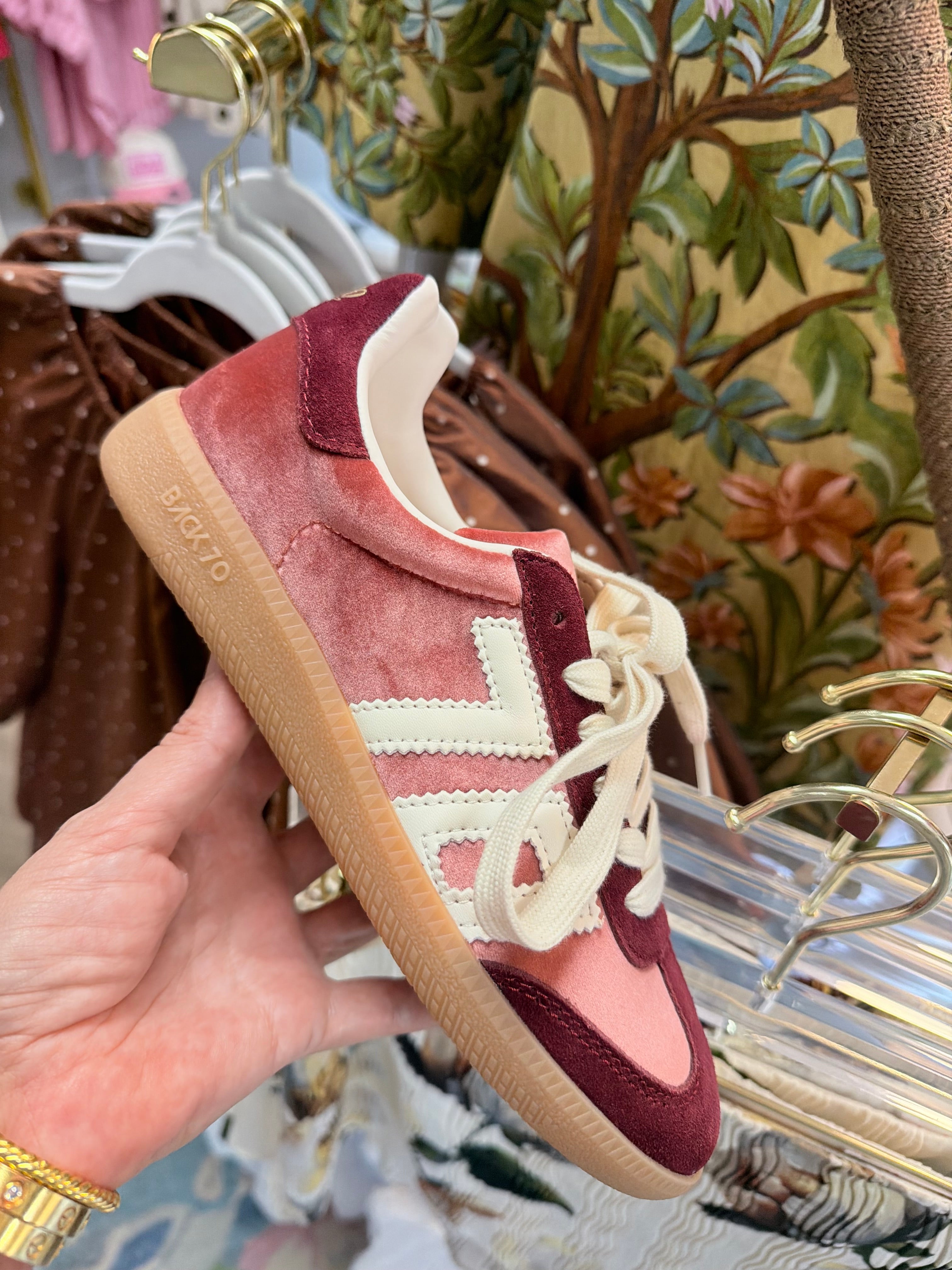 Back 70 | Cloud - Velvet Wine Butter