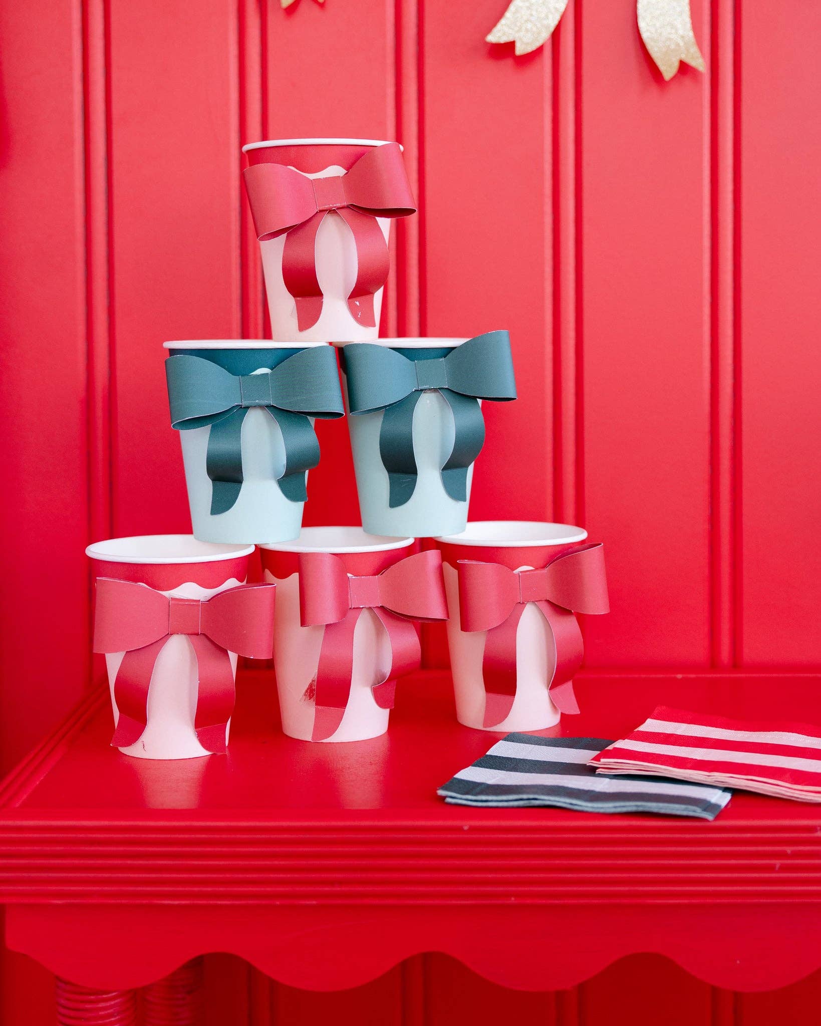 Bow Paper Cups