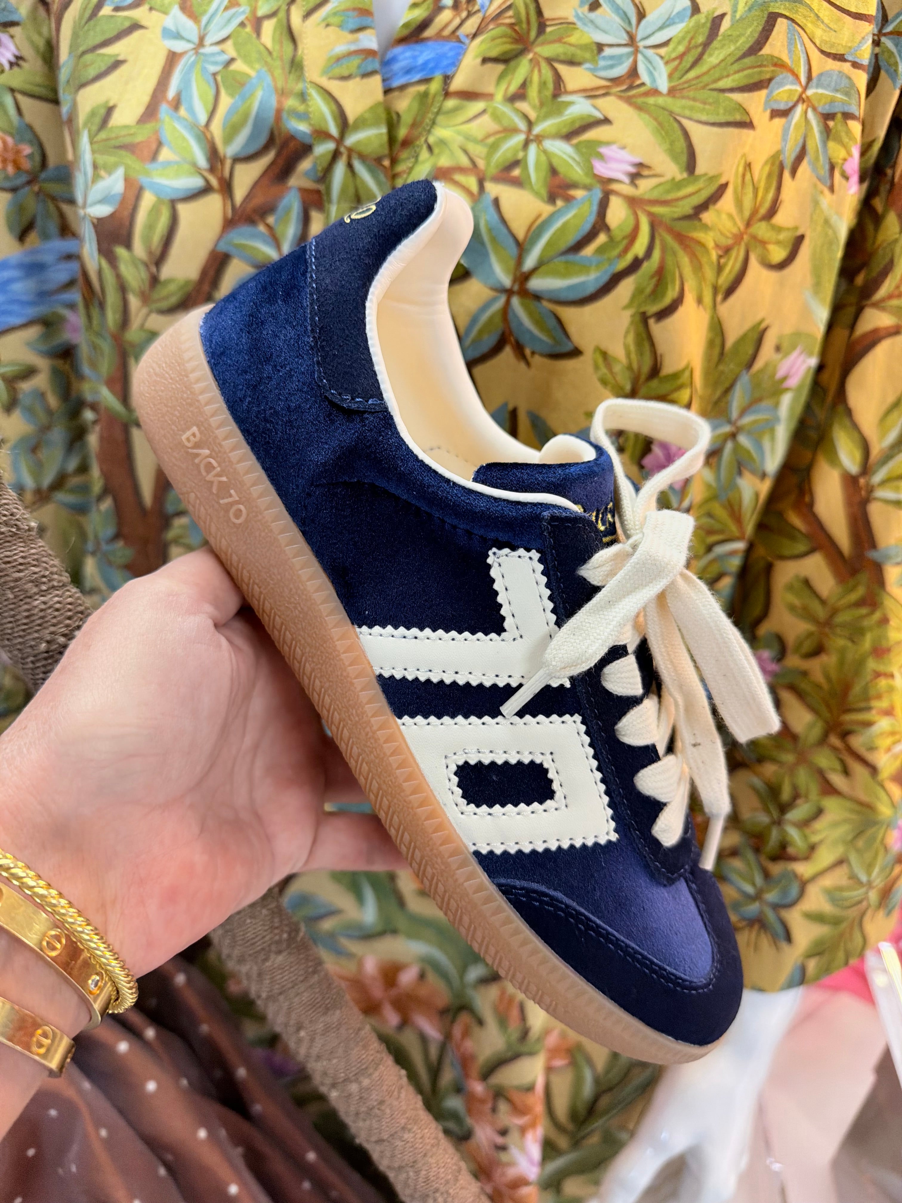 Back 70 | Cloud - Velvet Royal Butter