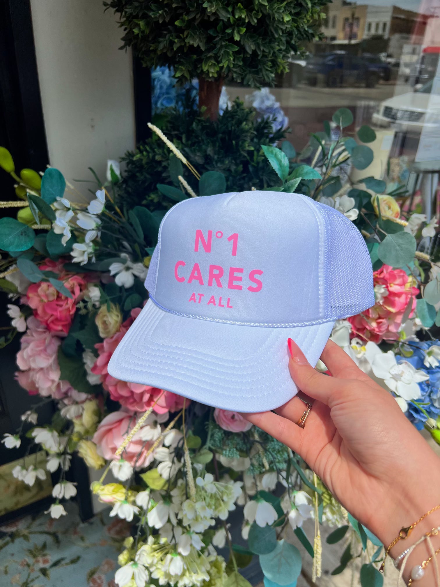 N°1 Cares Hat