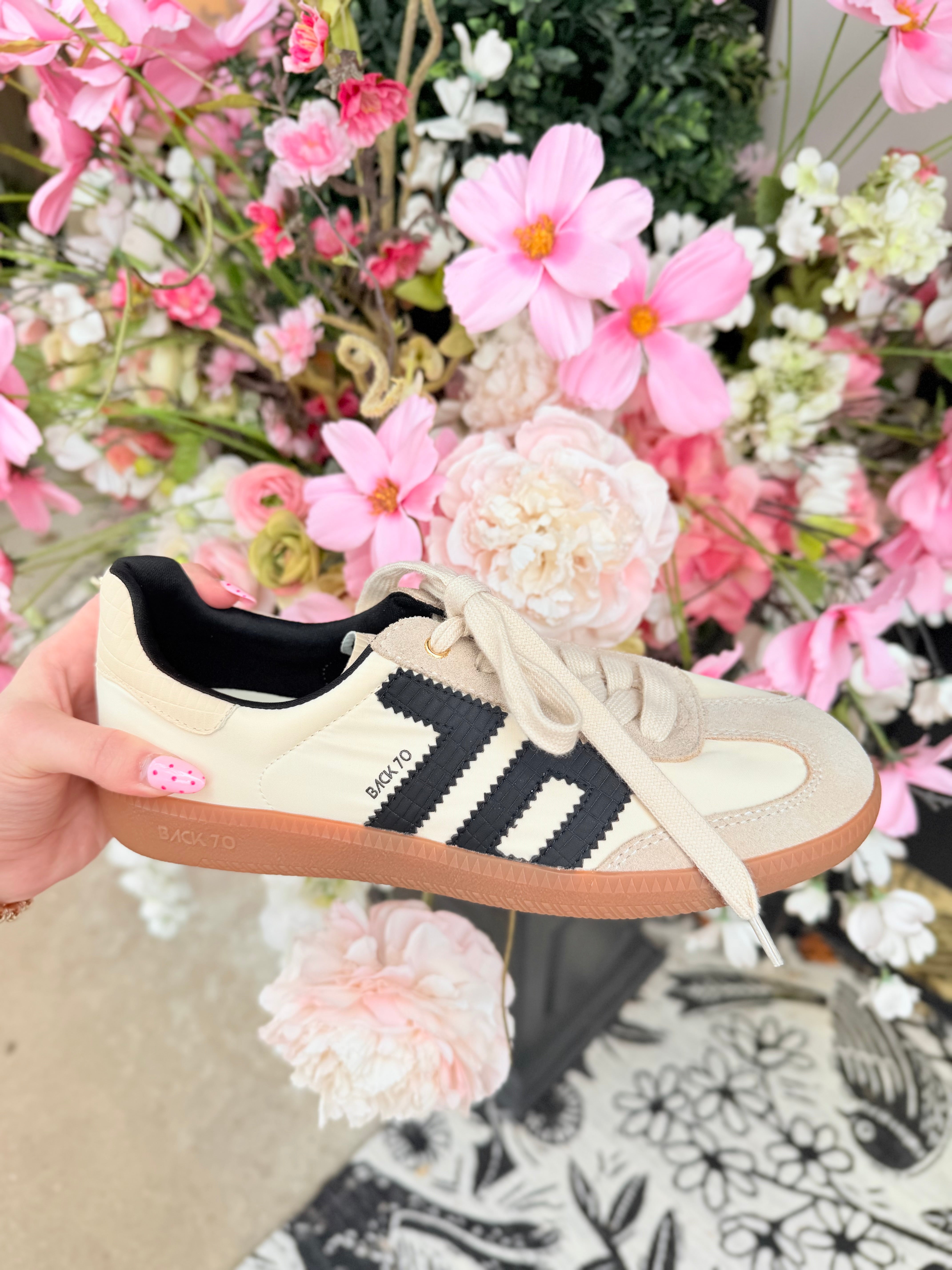 Back 70 | Ghost Sneaker - Beige Black