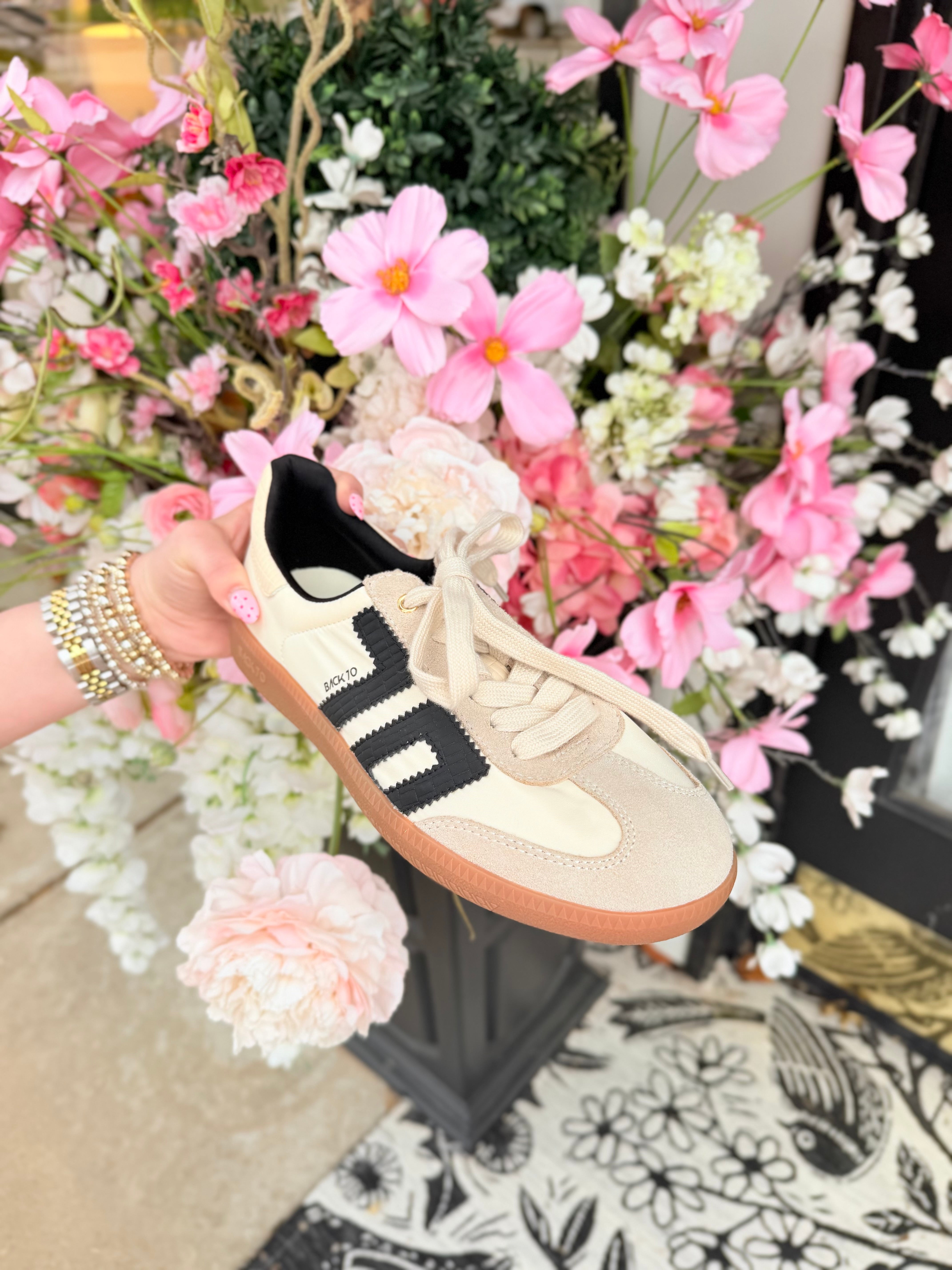 Back 70 | Ghost Sneaker - Beige Black
