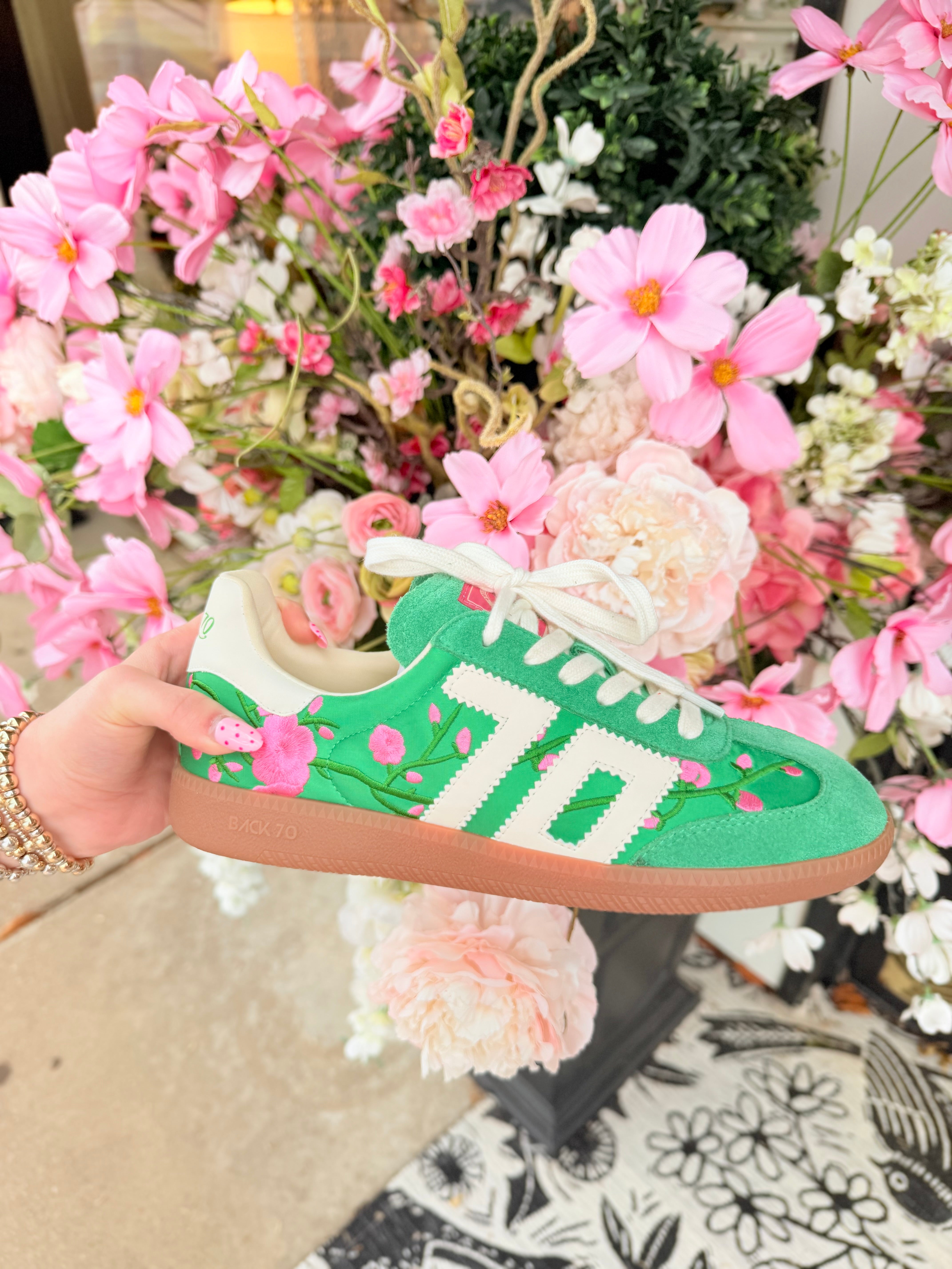 Back 70 | Ghost C26 - Floral Green