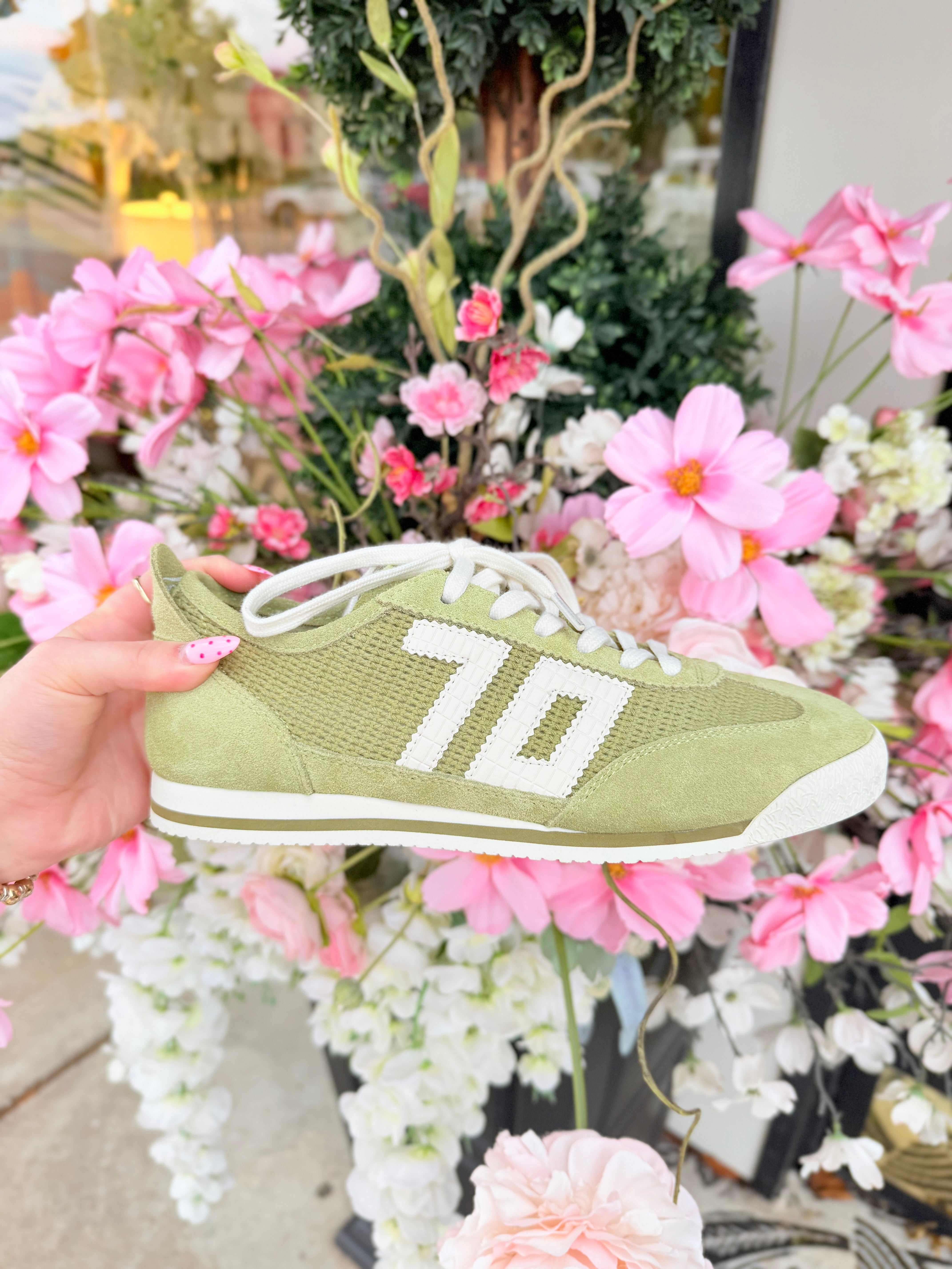 Back 70 | Leon - Olive