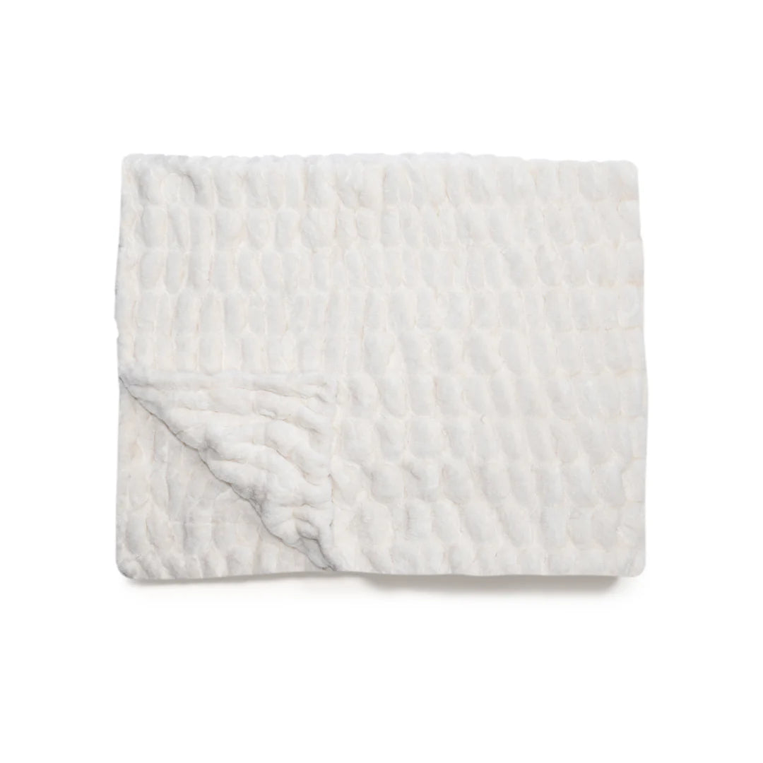 Creamy Cloud - Medium | Lola Blankets