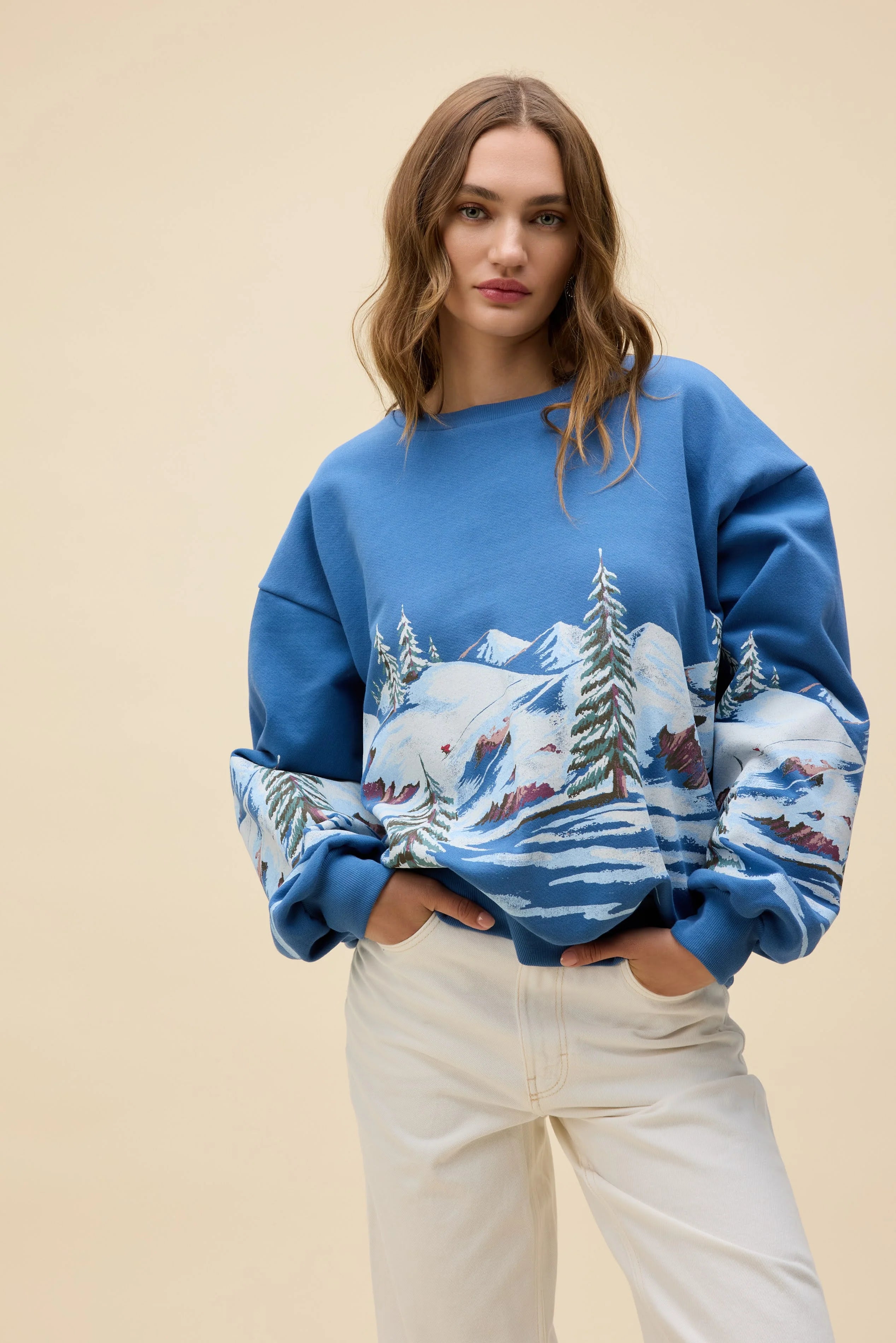 Alpine Ski Scene Oversized Crew Sweatshirt | Daydreamer