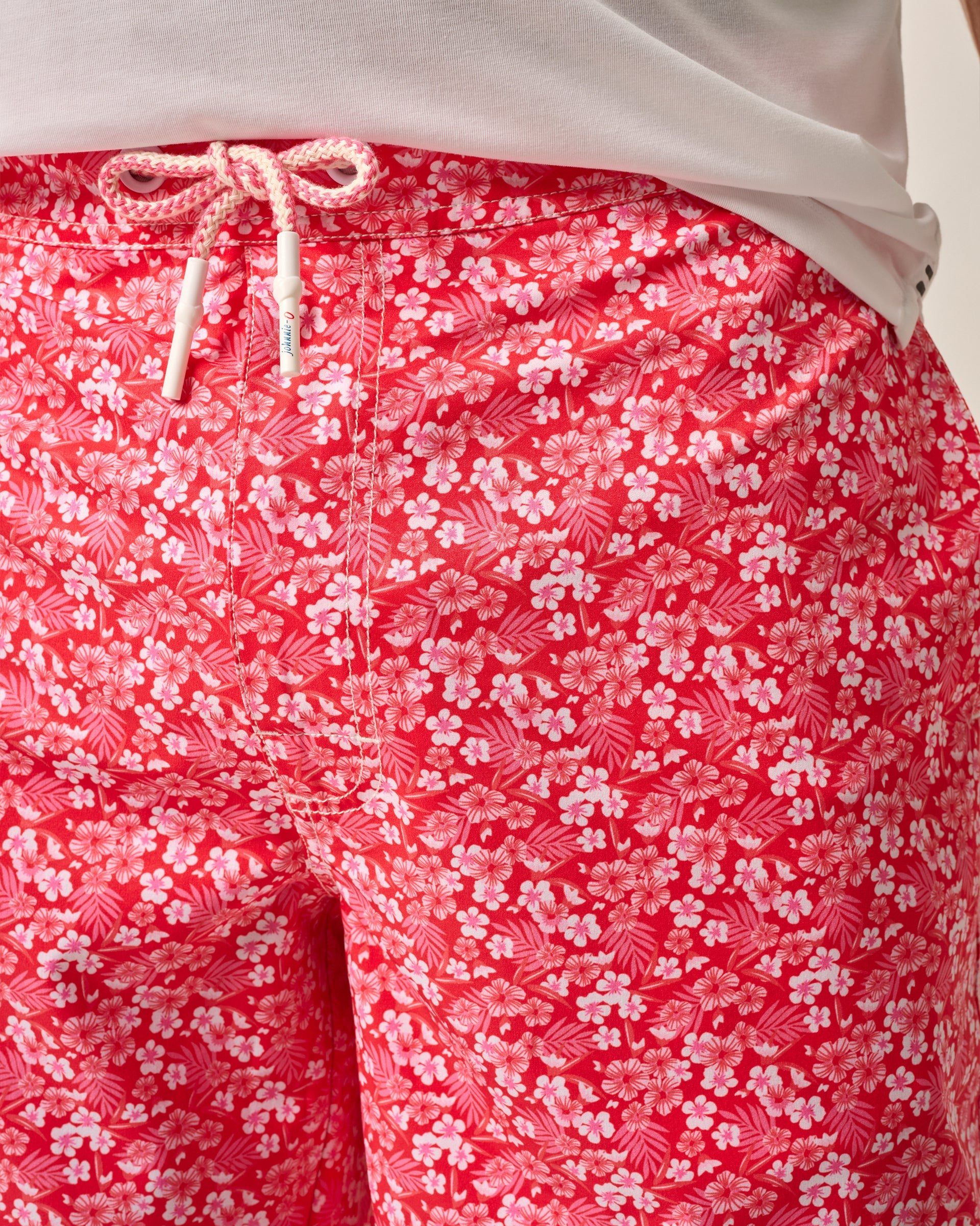 The Half Elastic 7" Surf Shorts - Lei | Johnnie-O