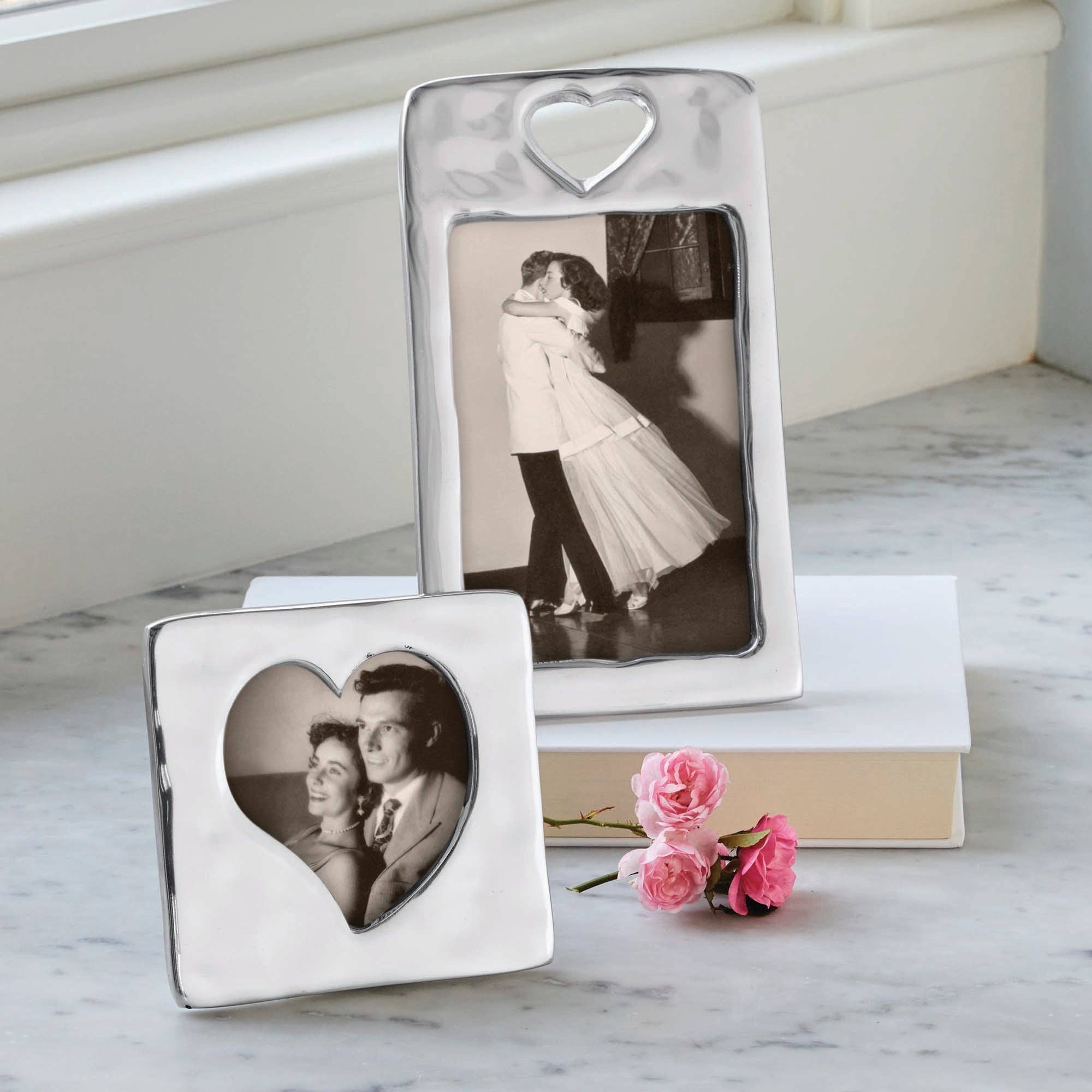 Small Square Open Heart Frame | Mariposa