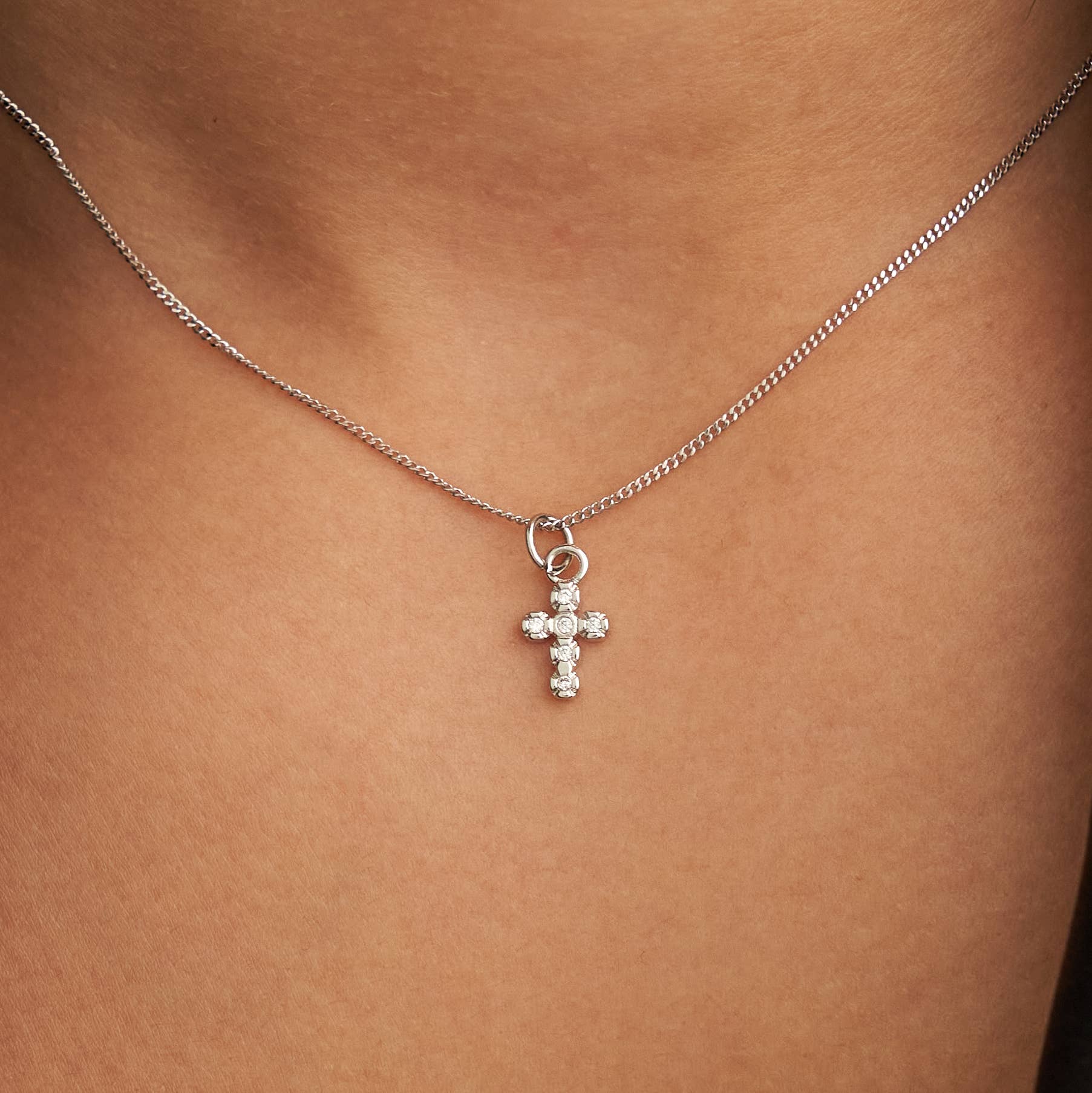 Silver Shiny Cross Necklace | Brenda Grands