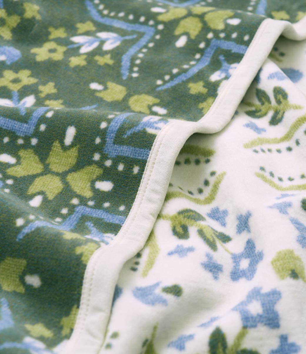 Farmhouse Flowers Family-Size Blanket | ChappyWrap