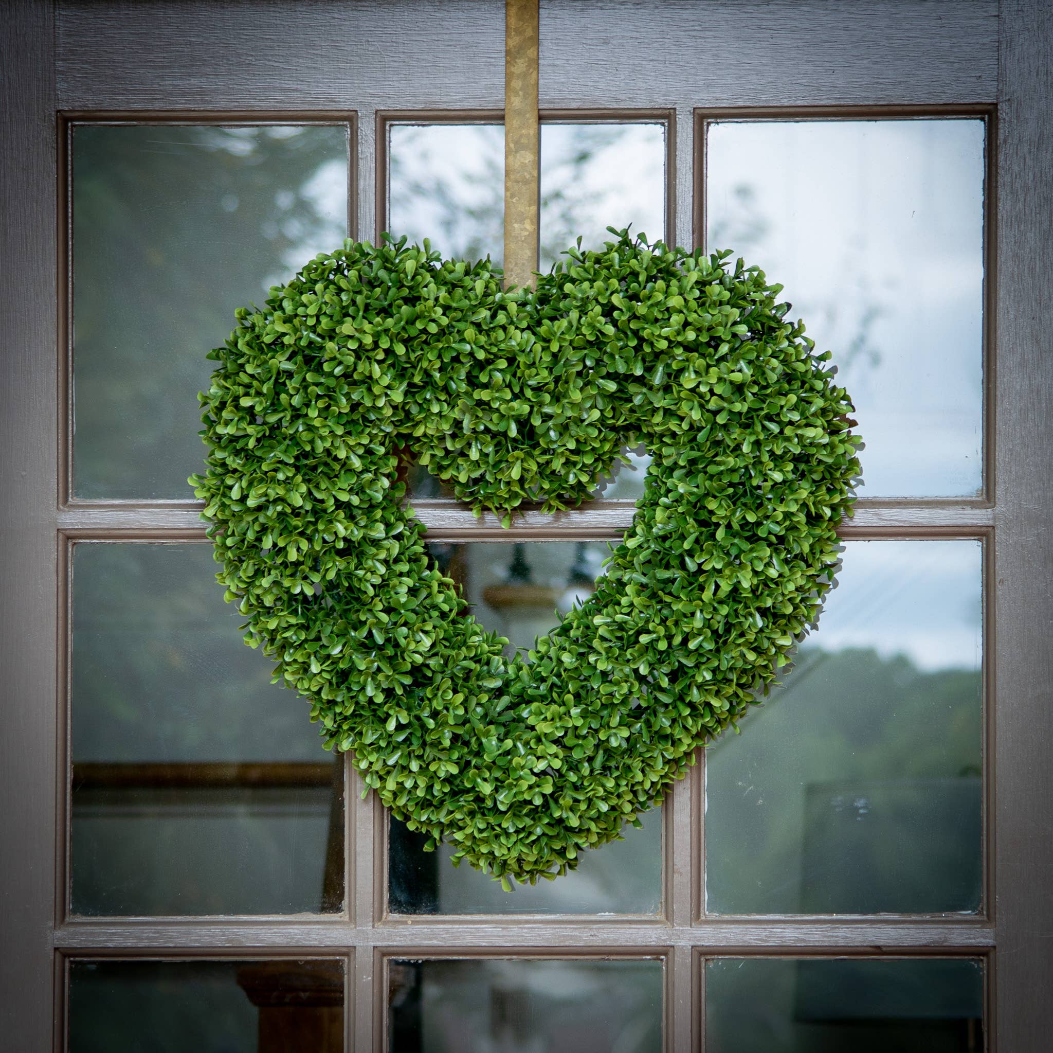 Faux Boxwood Heart - 17 Inch