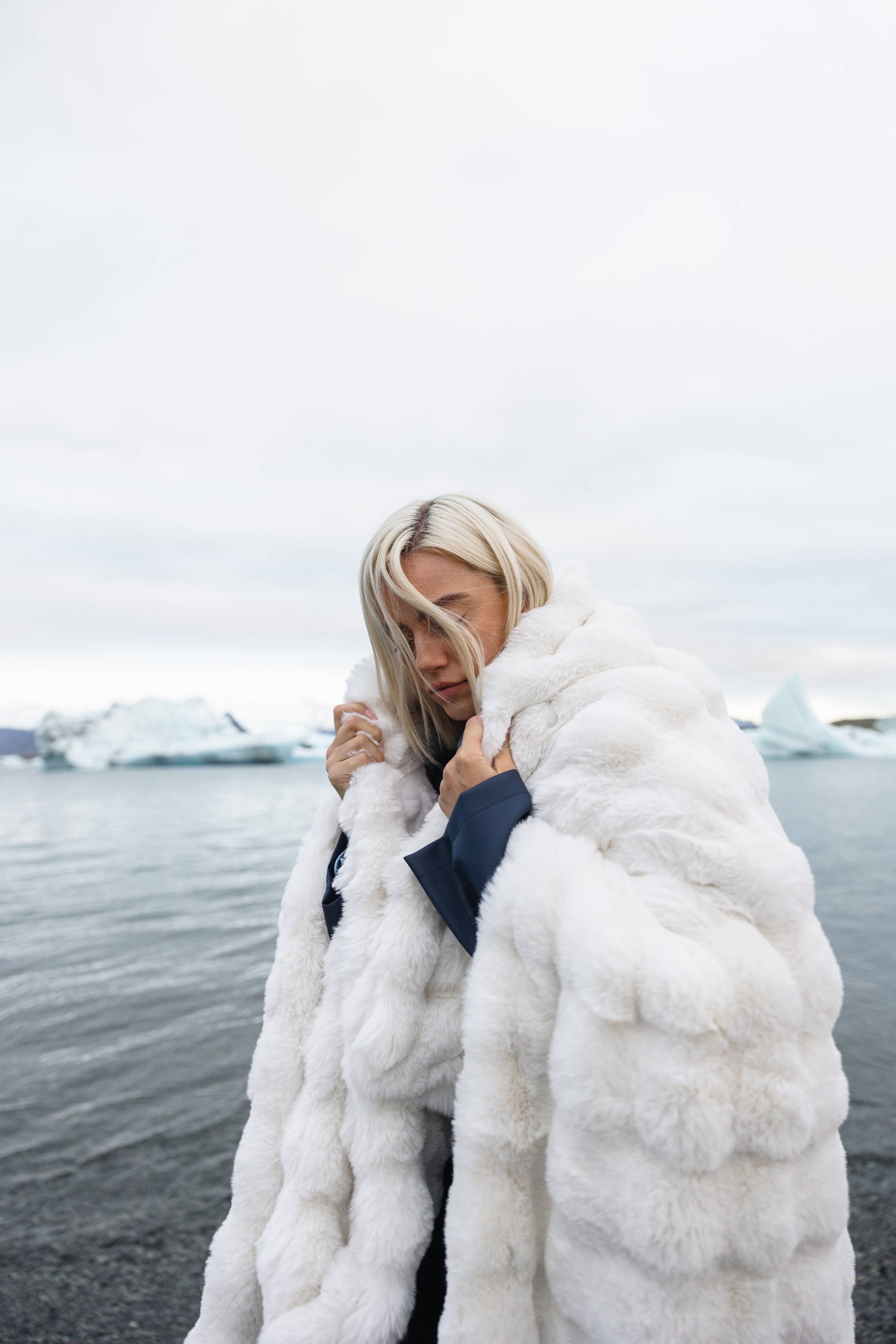 Snow White (Weighted) | Lola Blankets