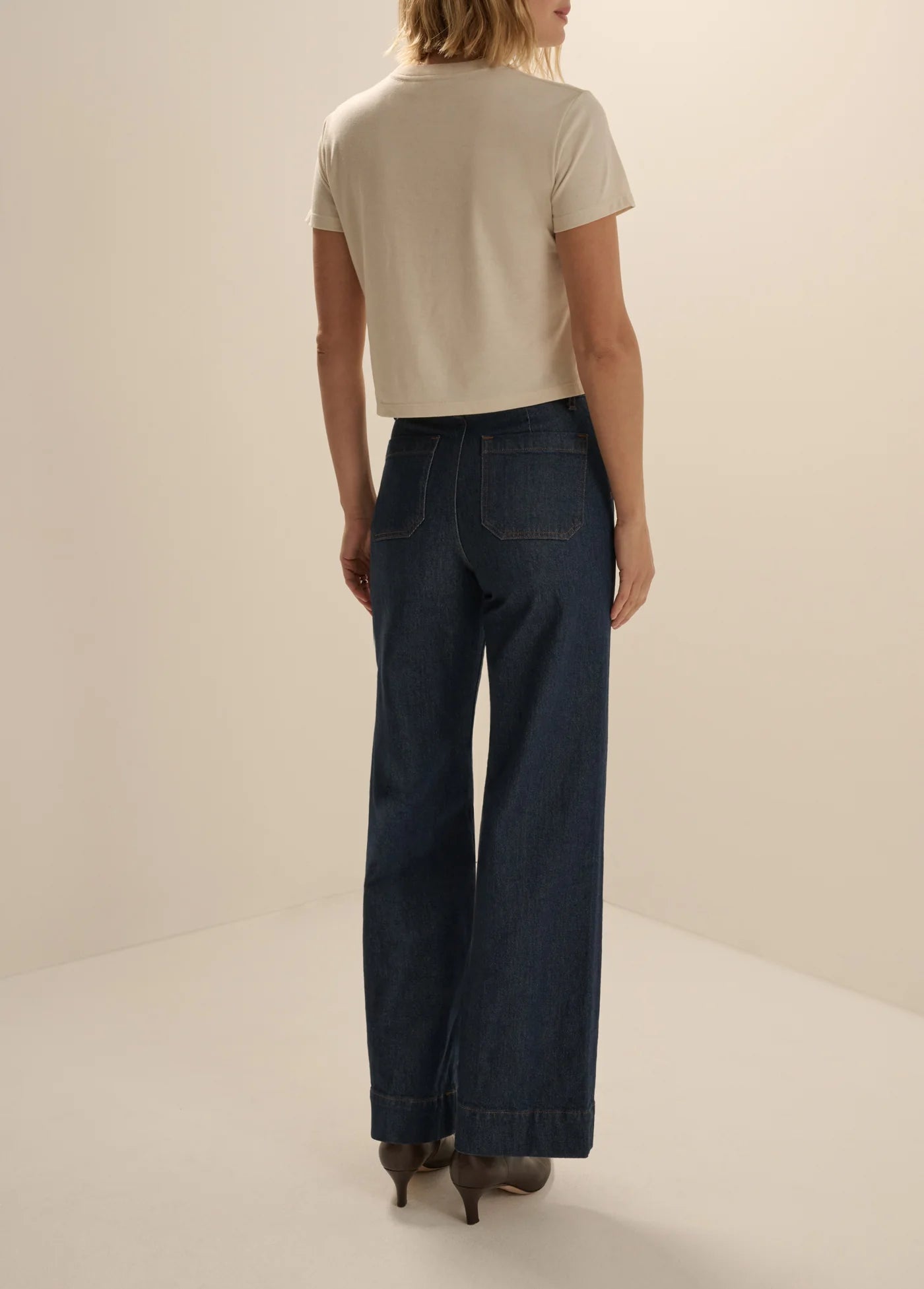 The Cropped Signature Tee - Pumice Espresso | Favorite Daughter