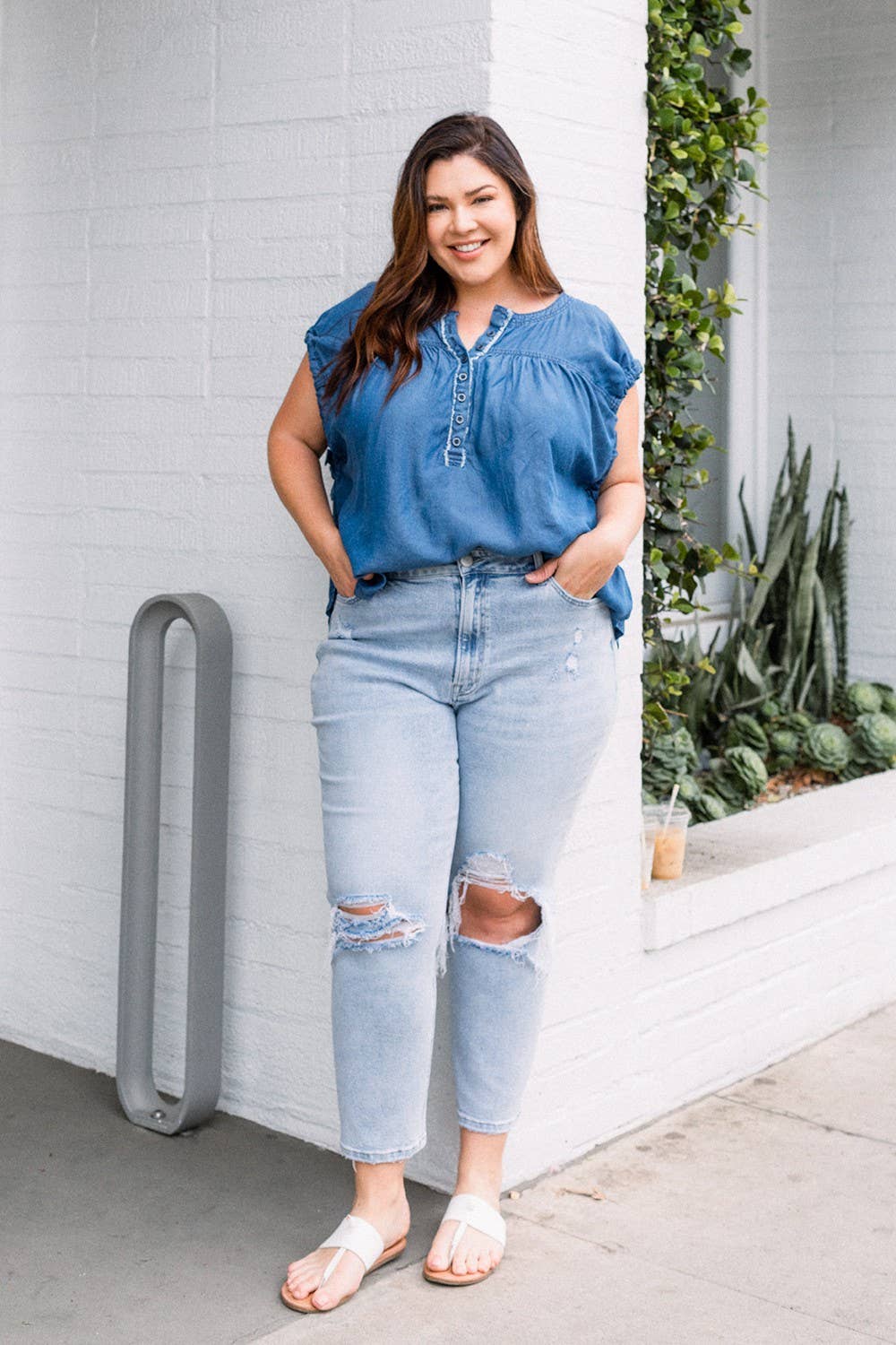 Plus Ripped Stretch Mom Jeans Light